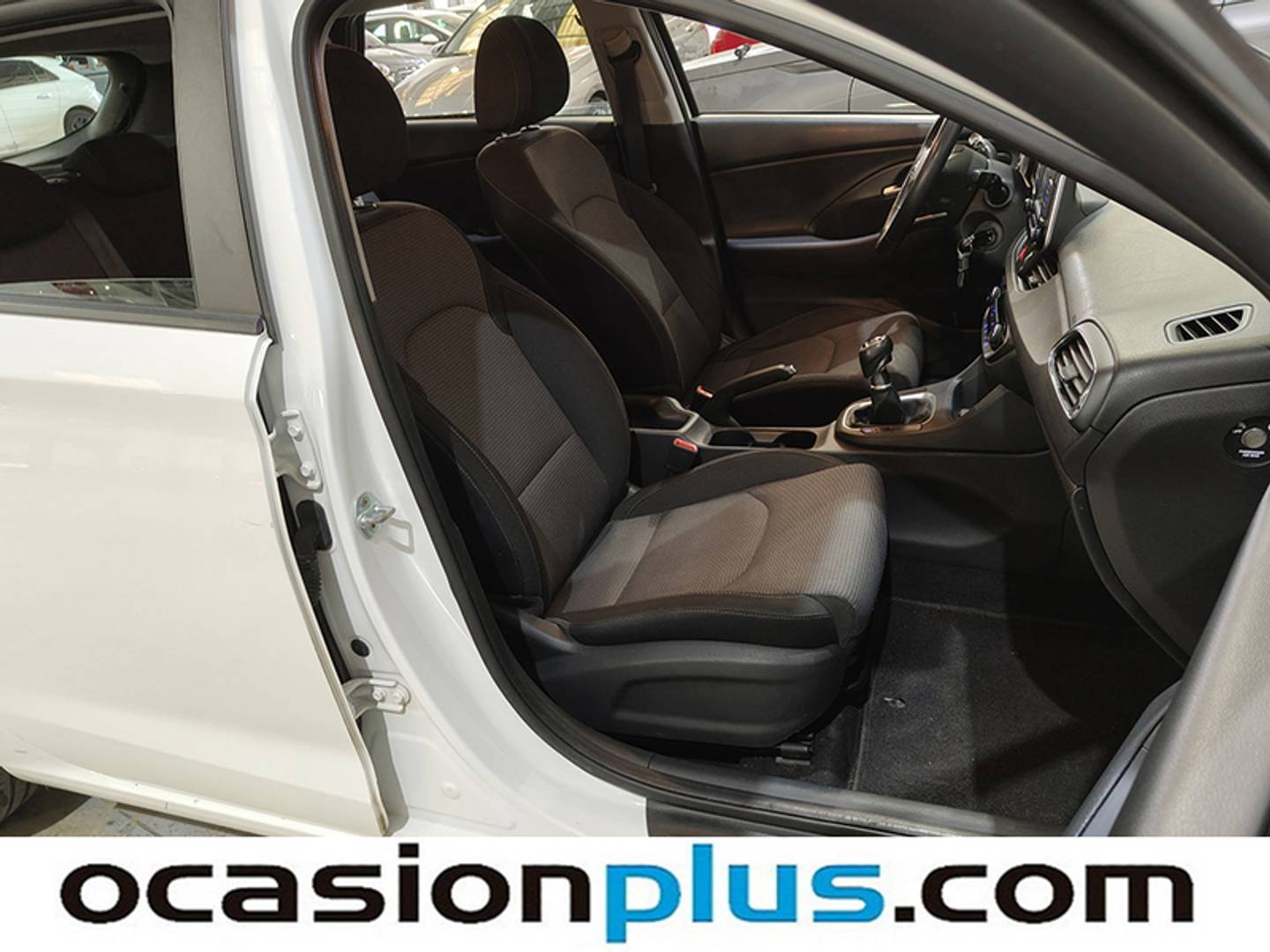 Foto Hyundai i30 Hyundai i30 1.4 MPI Essence (100 CV)