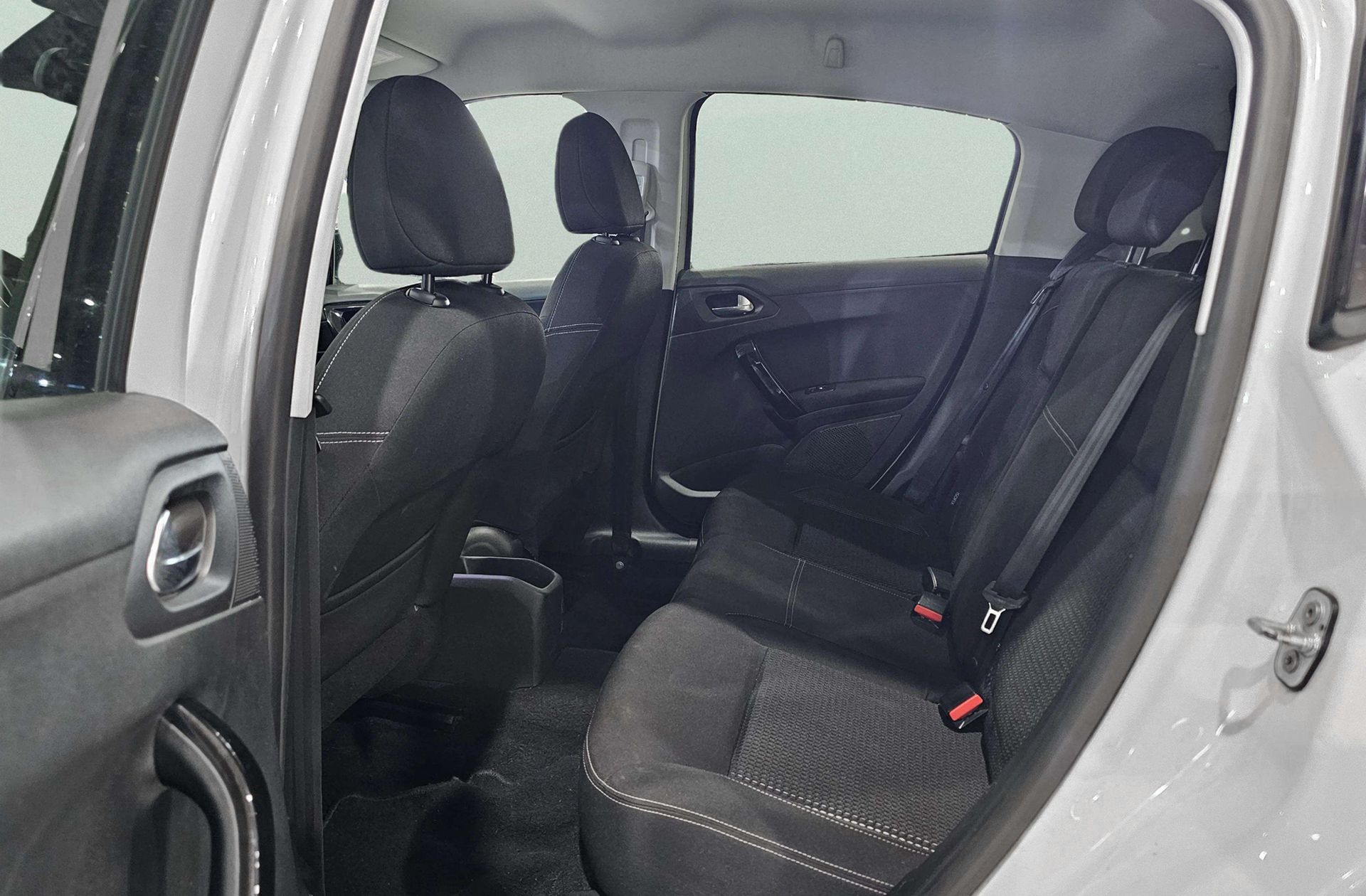Peugeot 208 BlueHDi 100 Tech Edition - foto 12