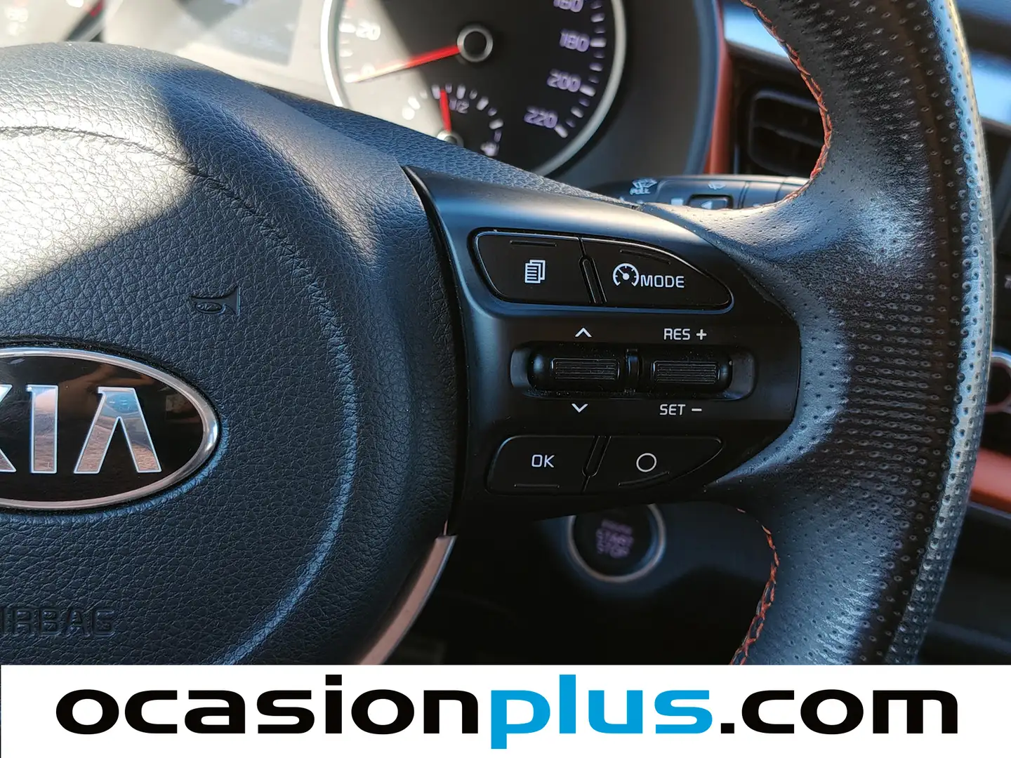 Foto KIA Stonic Kia Stonic 1.0 T-GDi Drive DCT (120 CV)