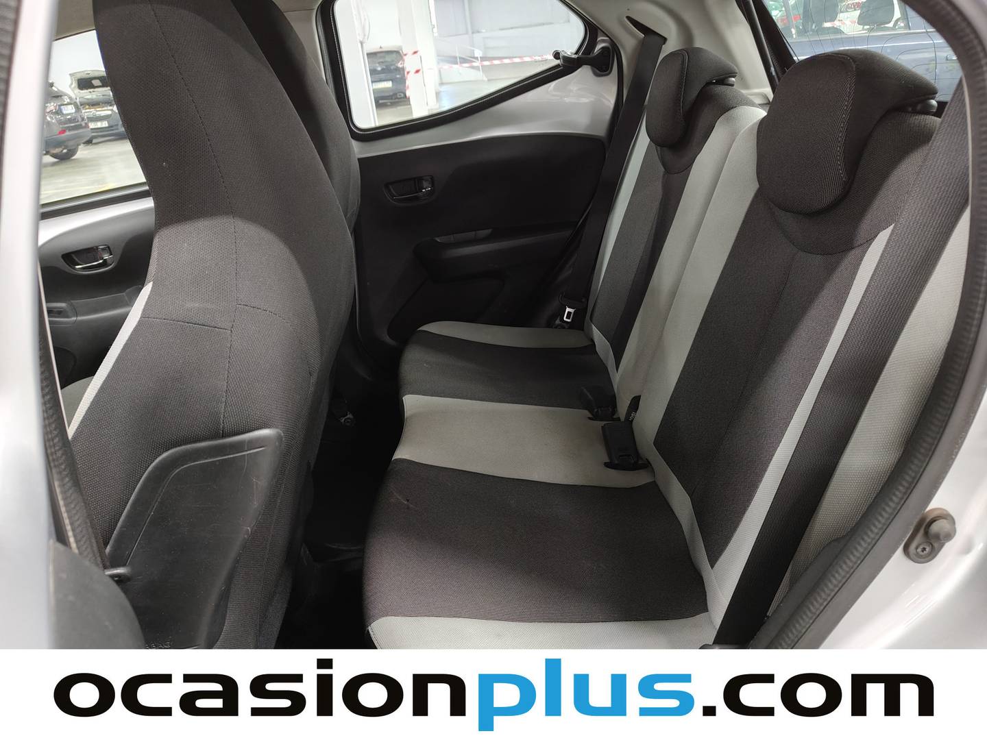 Foto asientos traseros Toyota Aygo Toyota Aygo 1.0 70 x-play (69 CV)