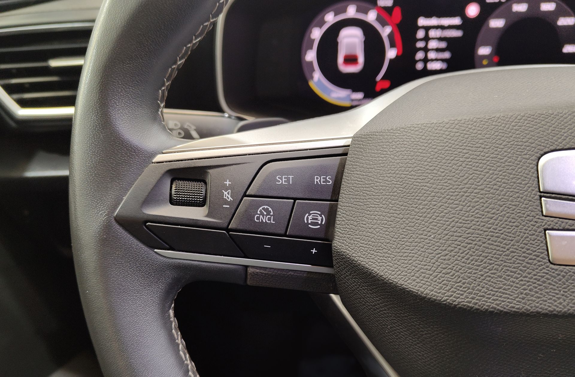 SEAT León 1.5 eTSI Style 25 Aniversario DSG - foto 26