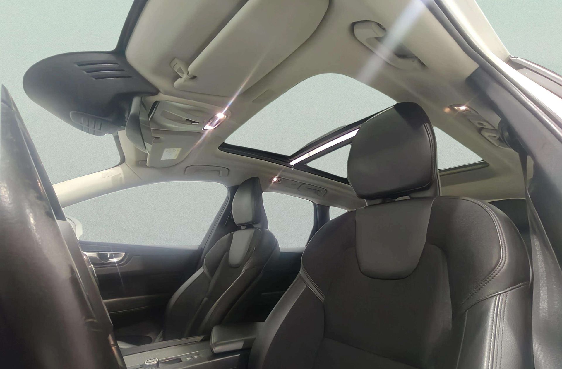 Volvo XC60 D4 Momentum - foto 6