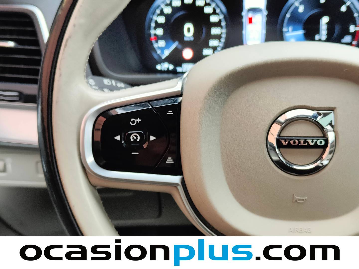 Foto Volvo XC90 Volvo XC90 D5 Momentum AWD Auto (235 CV) 7 Plazas