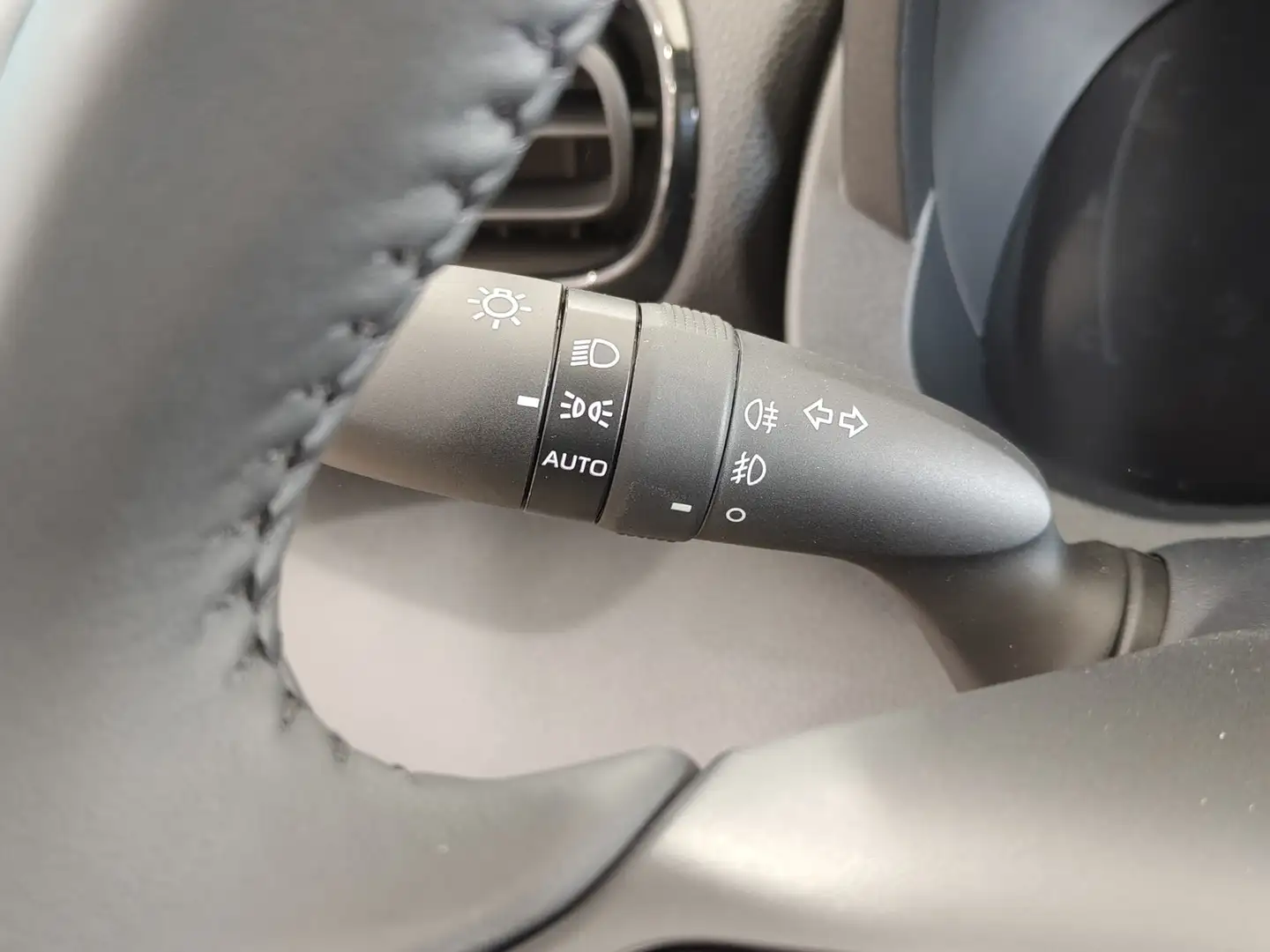 Foto Toyota Yaris Cross Toyota Yaris Cross 120H Business Plus (116 CV)