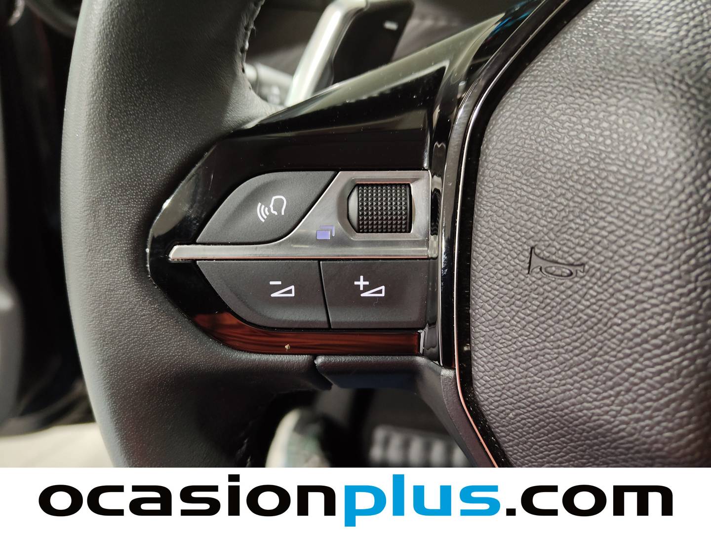 Peugeot 208 Peugeot 208 Style Hybrid 100 eDCS6 (100 CV) seminuevo
