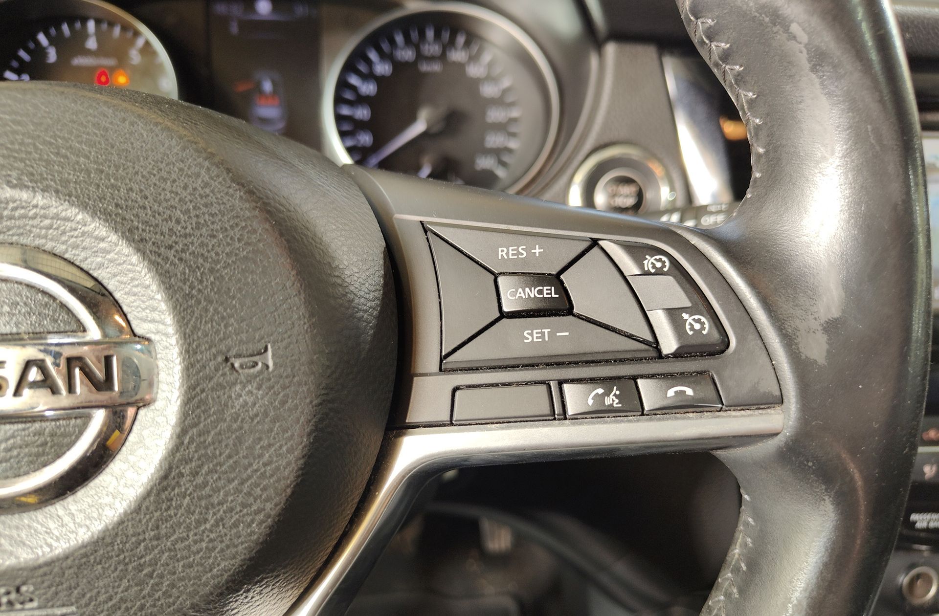 Nissan Qashqai DIG-T 115 N-Connecta - foto 26