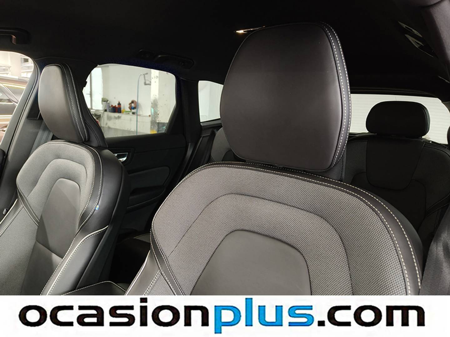 Foto Volvo XC60 Volvo XC60 B4 D R-Design Auto (197 CV)