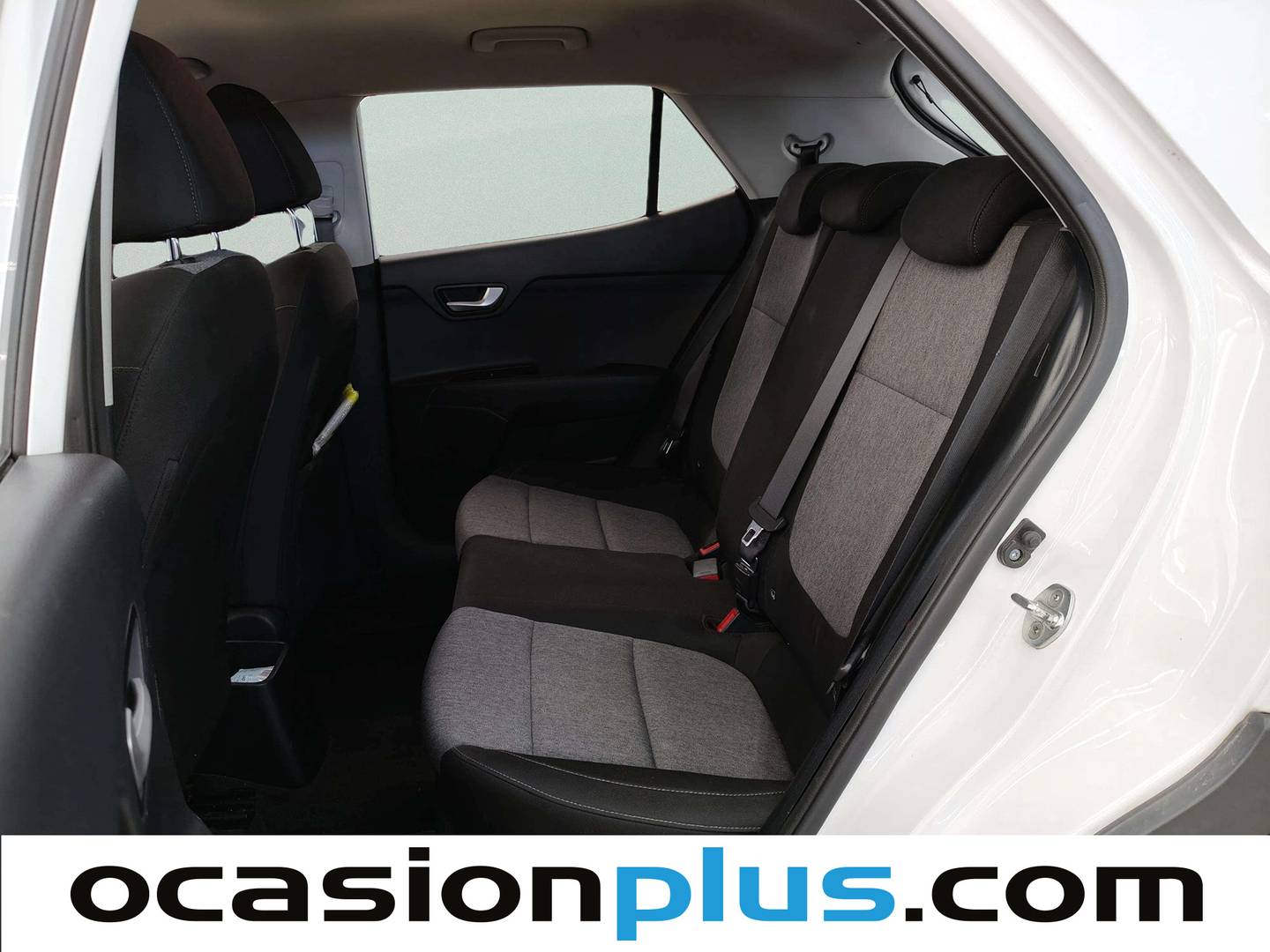 Foto asientos traseros KIA Stonic KIA Stonic 1.6 CRDi VGT Eco-D Concept (110 CV)