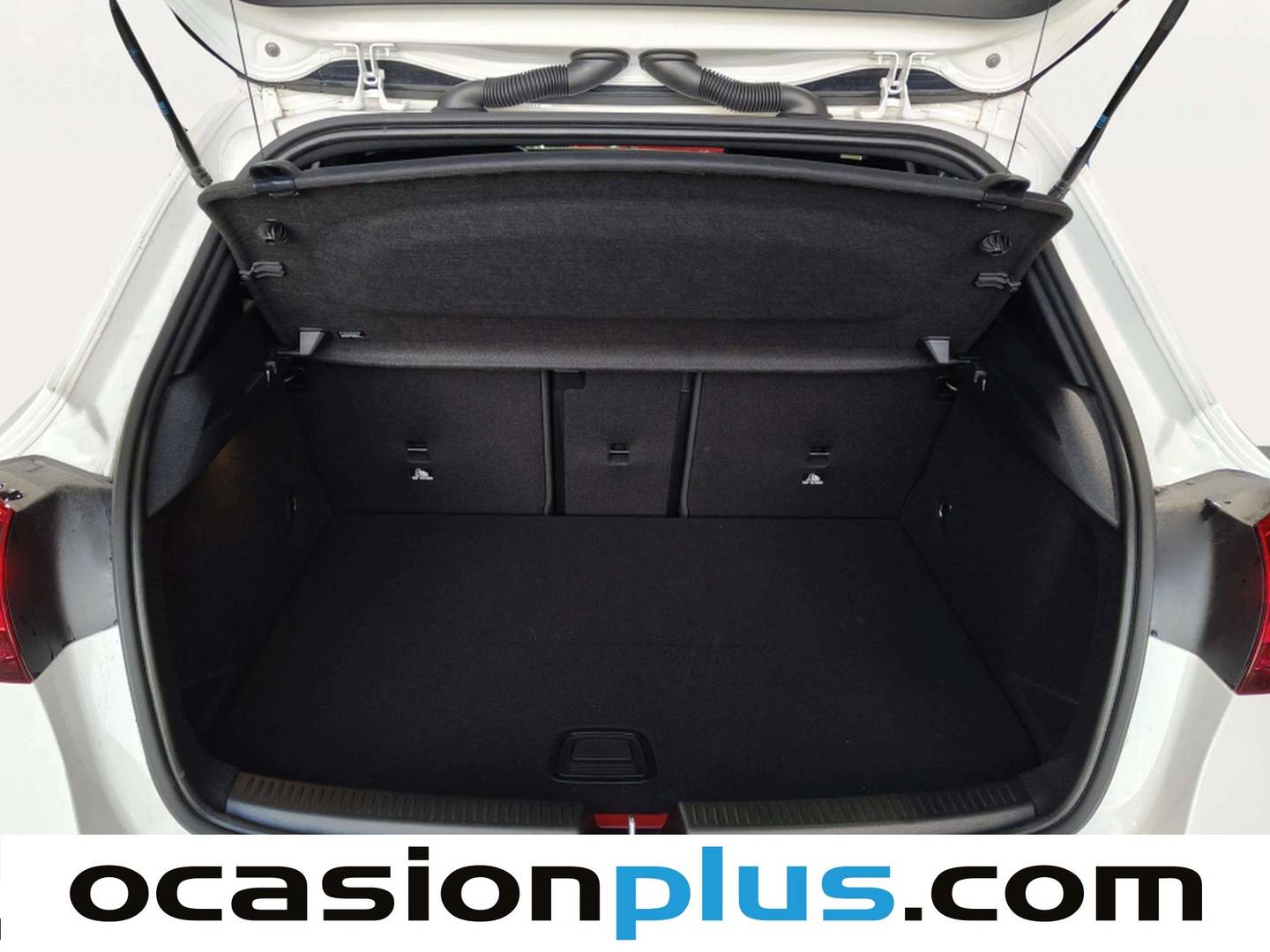 Fotos maletero Mercedes Clase A Mercedes-Benz Clase A 200 d (150 CV) Pack AMG