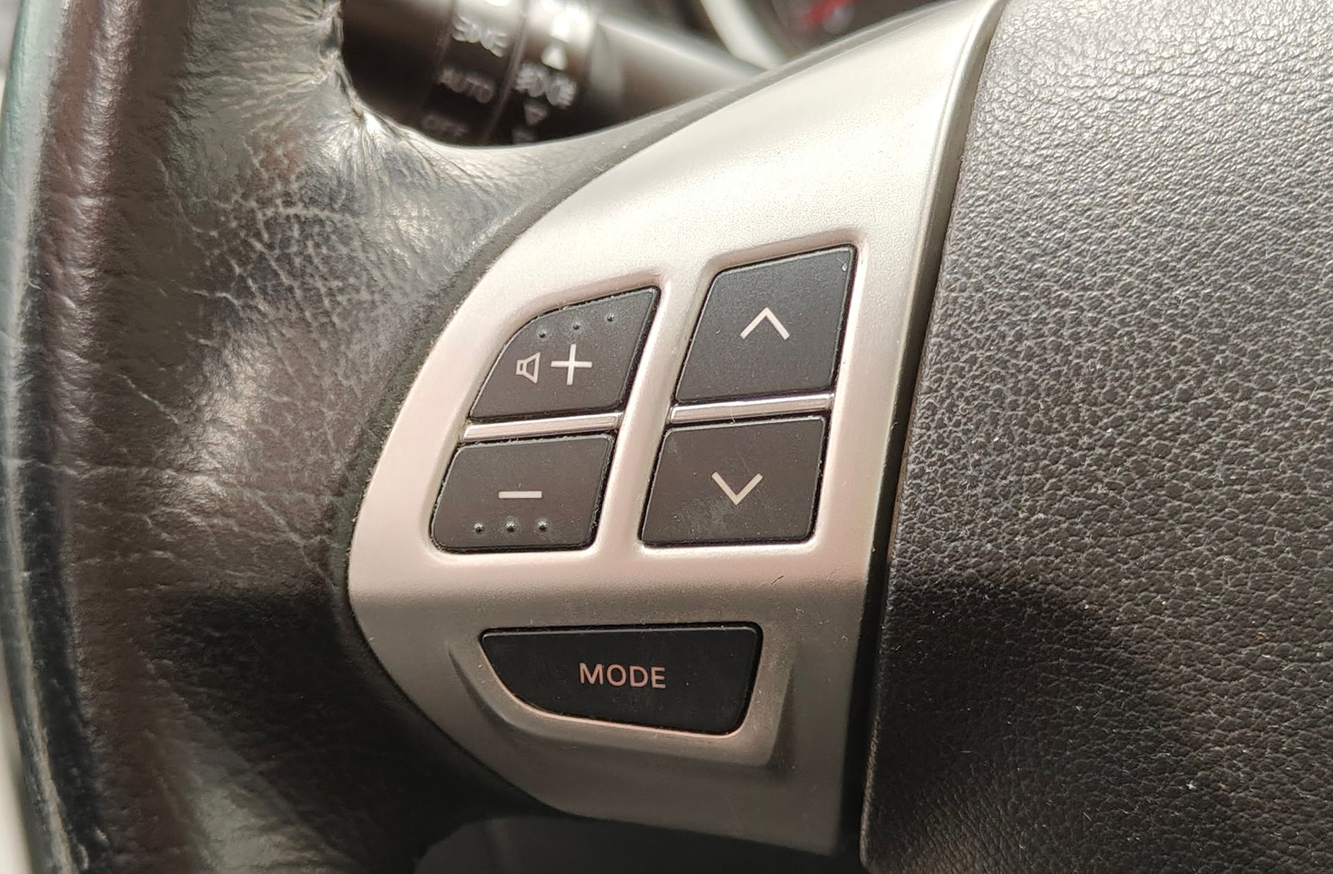 Mitsubishi Lancer Sportback 1.5 Mivec Invite - foto 21