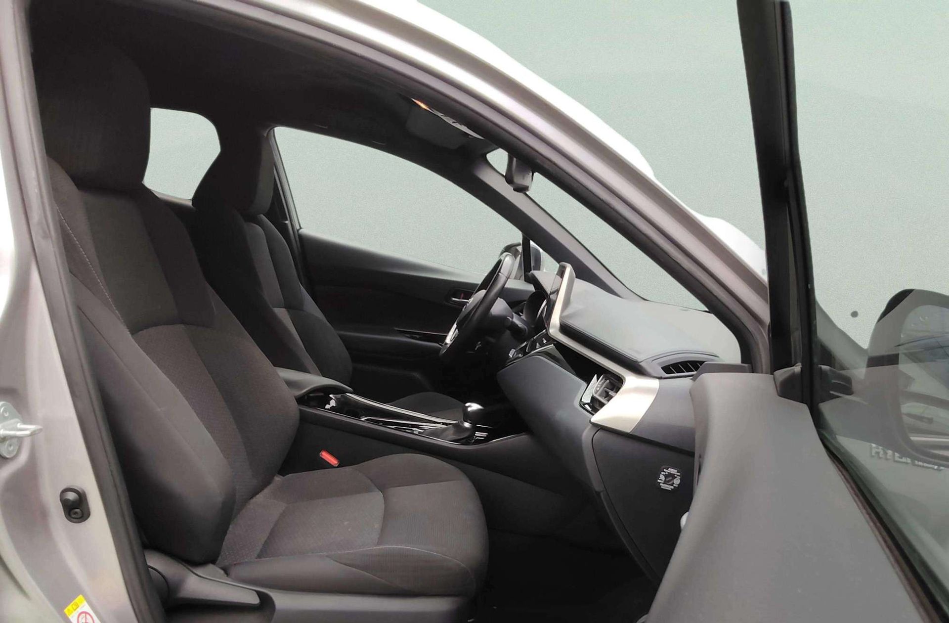 Toyota C-HR 1.8 125H Advance - foto 17