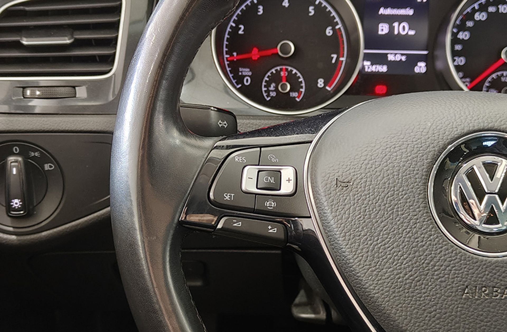 Volkswagen Golf Business 1.0 TSI - foto 23