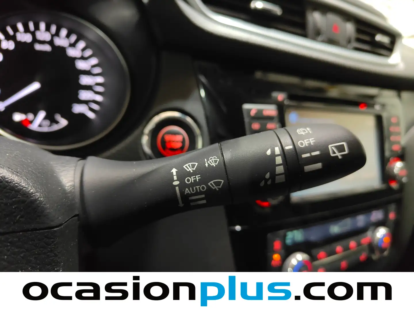 Foto Nissan QASHQAI Nissan Qashqai DIG-T 115 Tekna 4x2 Xtronic (115 CV)