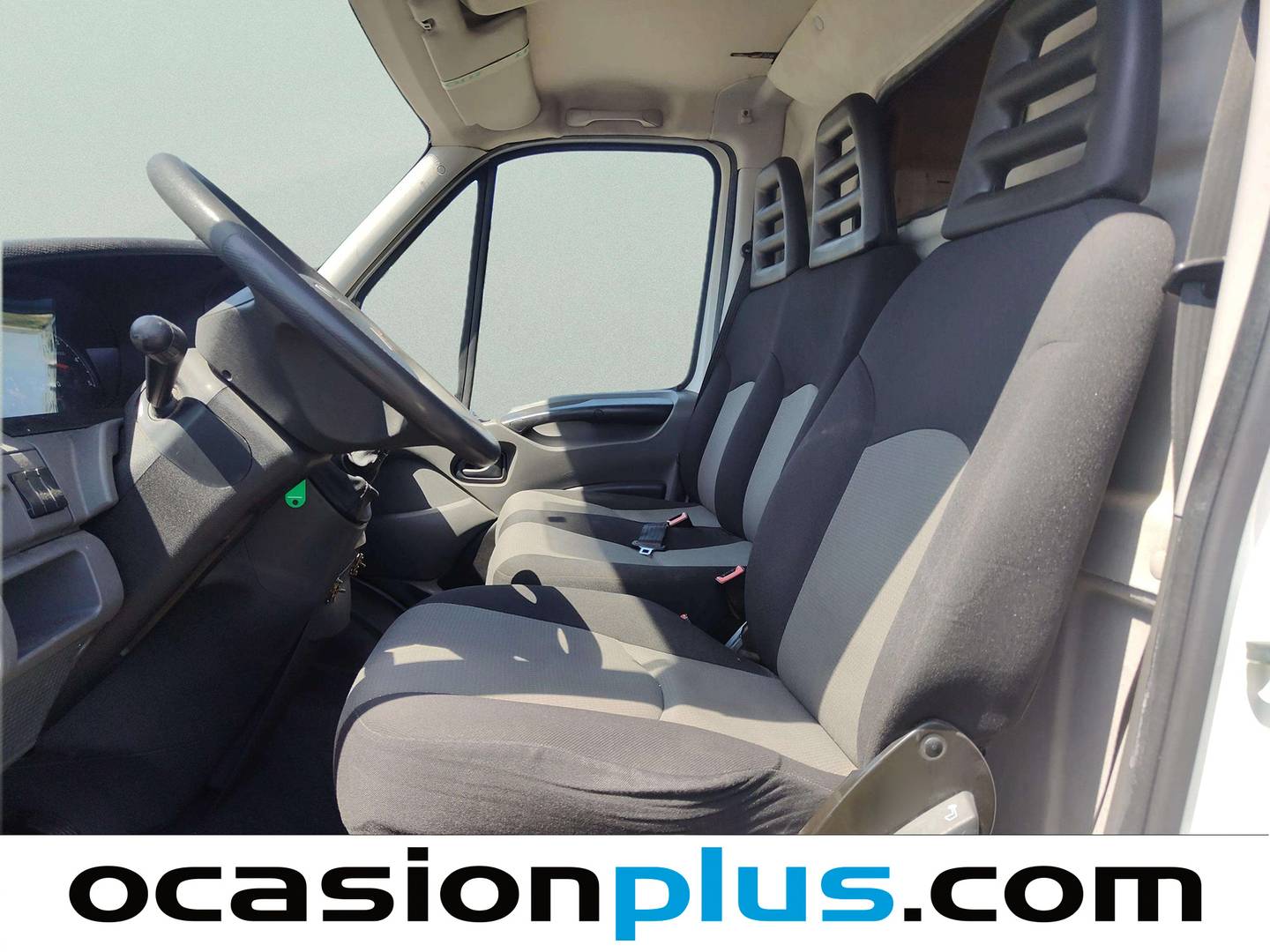Foto asientos delanteros Iveco Daily Iveco Daily 35S 13 V 3950/H3 126 CV