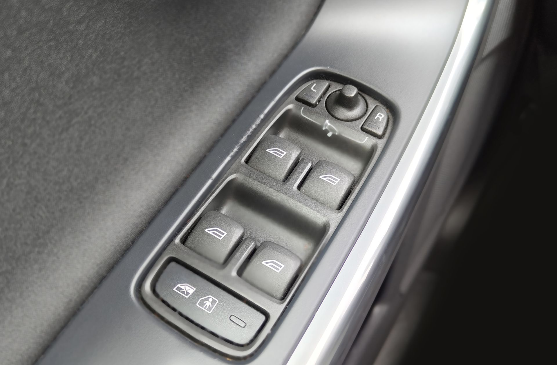 Volvo V60 1.6 DRIVe Momentum - foto 33