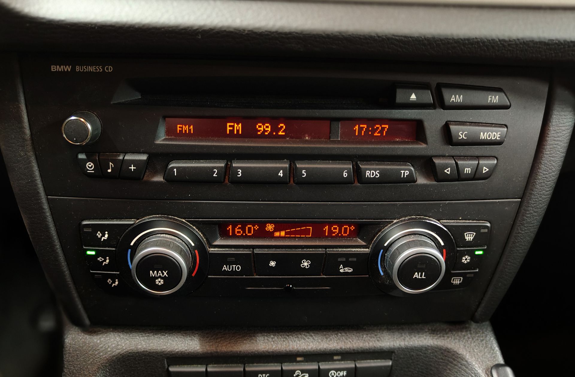 BMW X1 xDrive18d - foto 31