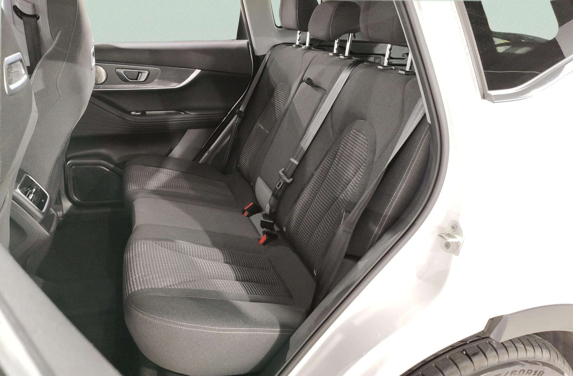 Ebro s700 1.6 T-GDi Comfort DCT - foto 11