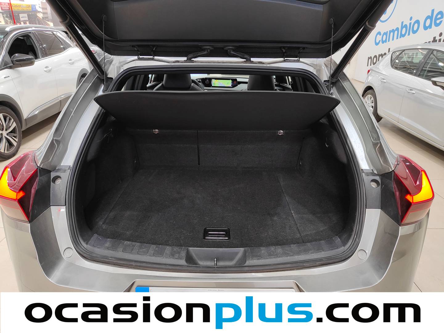 Fotos maletero Lexus UX Lexus UX 250h Luxury (184 CV)