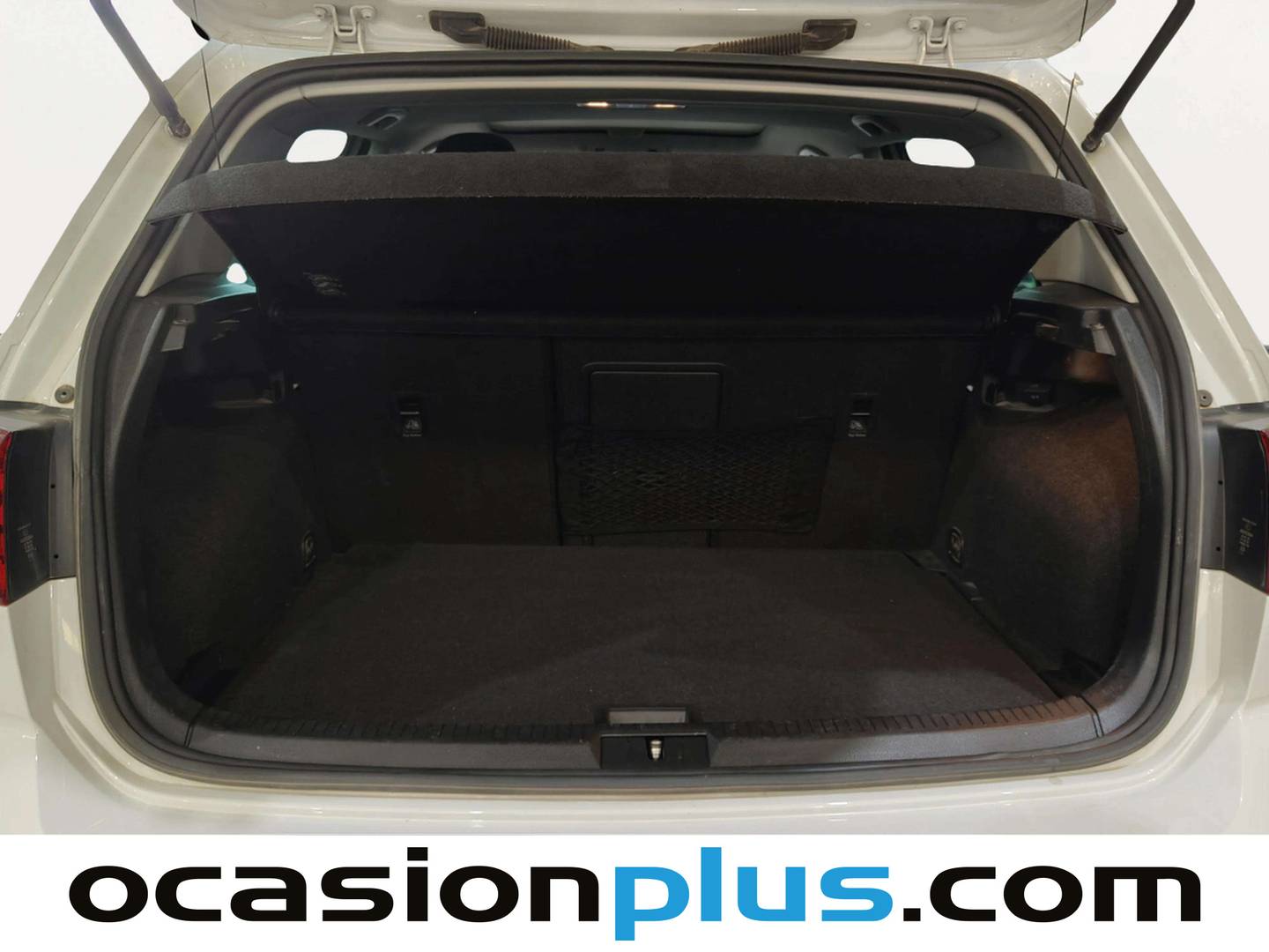 Fotos maletero Volkswagen Golf Volkswagen Golf Advance 1.4 TSI (125 CV)