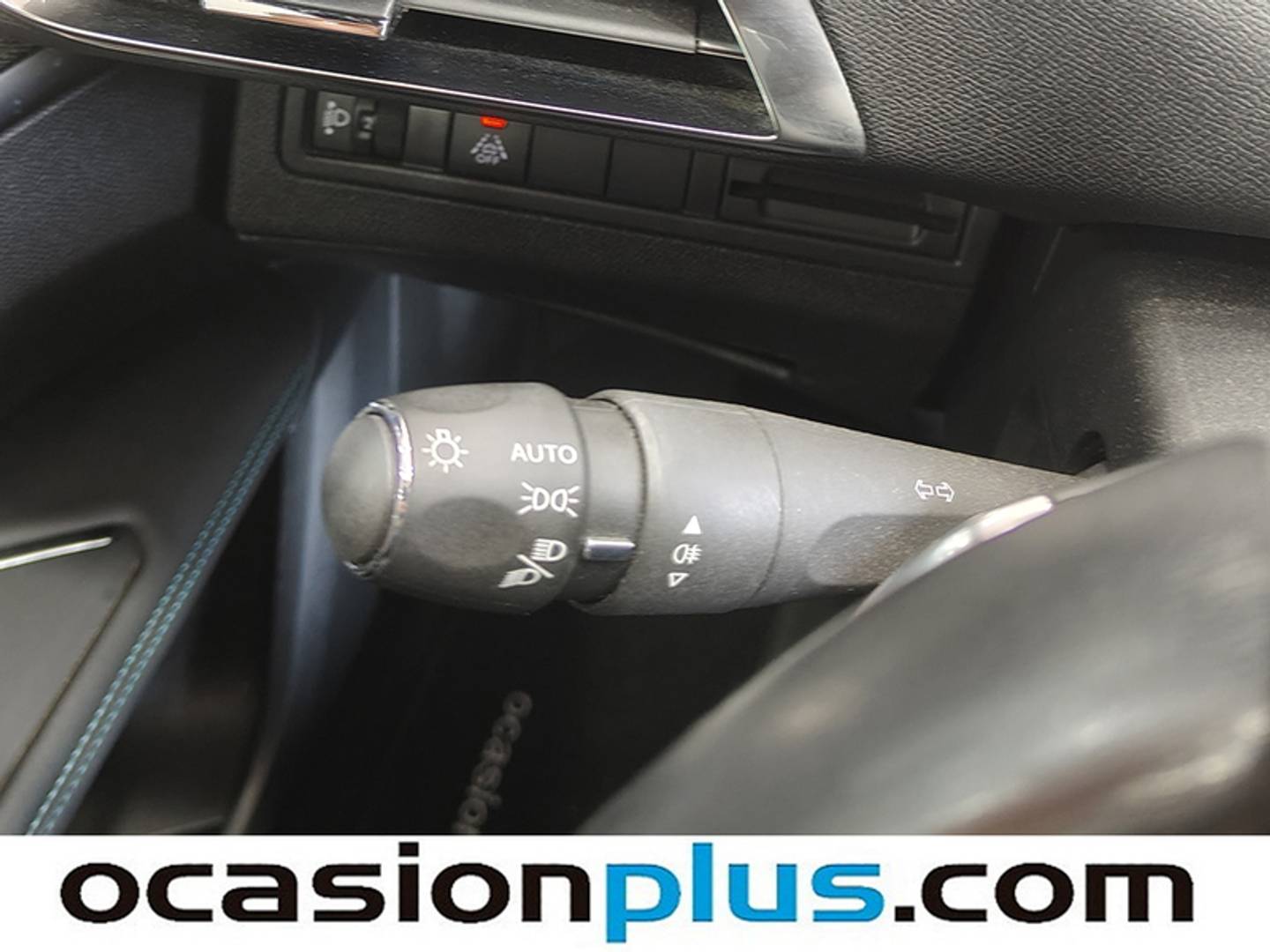 Foto Peugeot 3008 Peugeot 3008 PureTech 130 S&S Allure Pack EAT8  (130 CV)