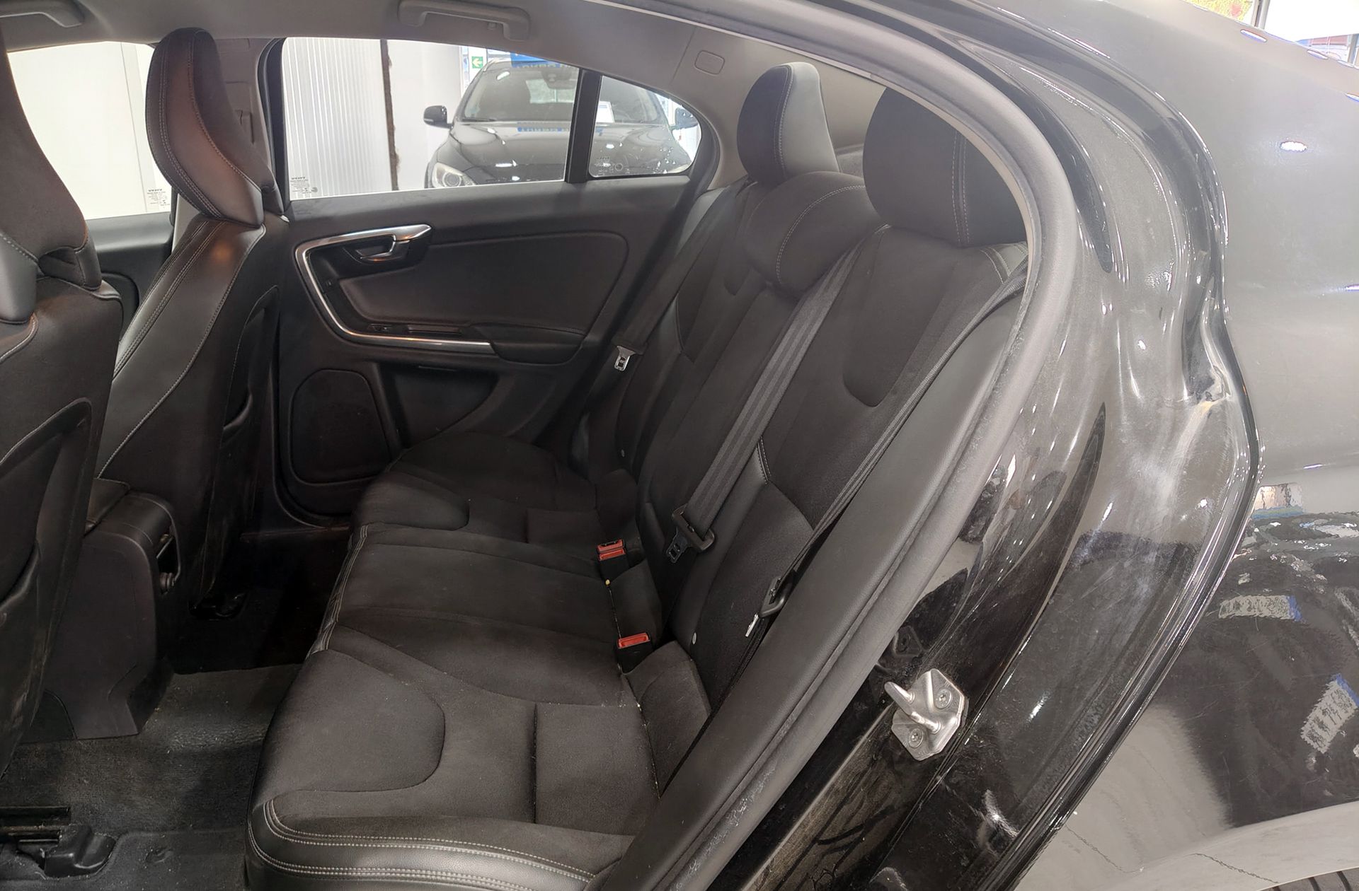 Volvo S60 D3 Momentum - foto 11