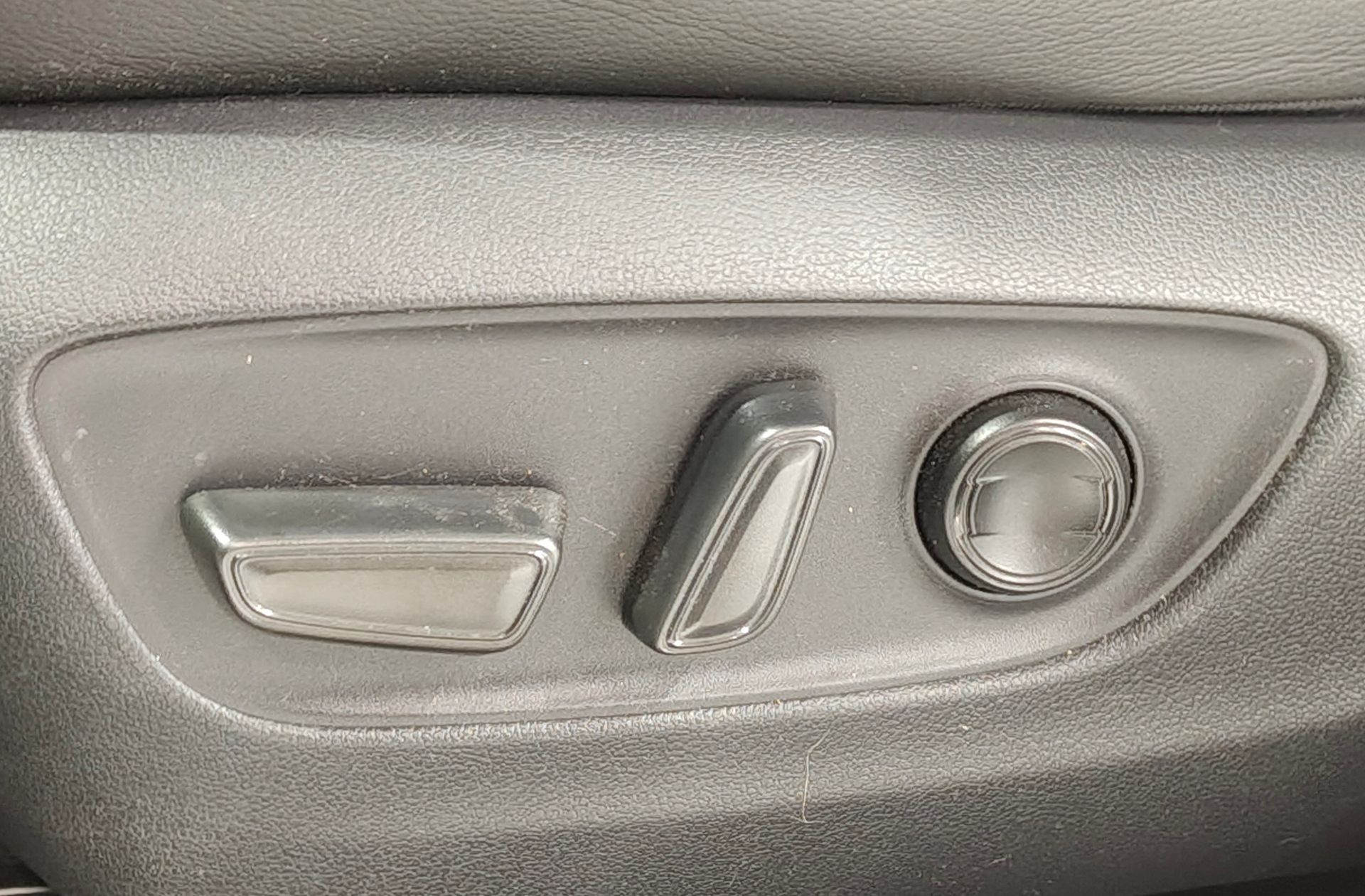 Toyota RAV4 2.5l PLUG-IN 300PH Style Plus e-CVT - foto 14