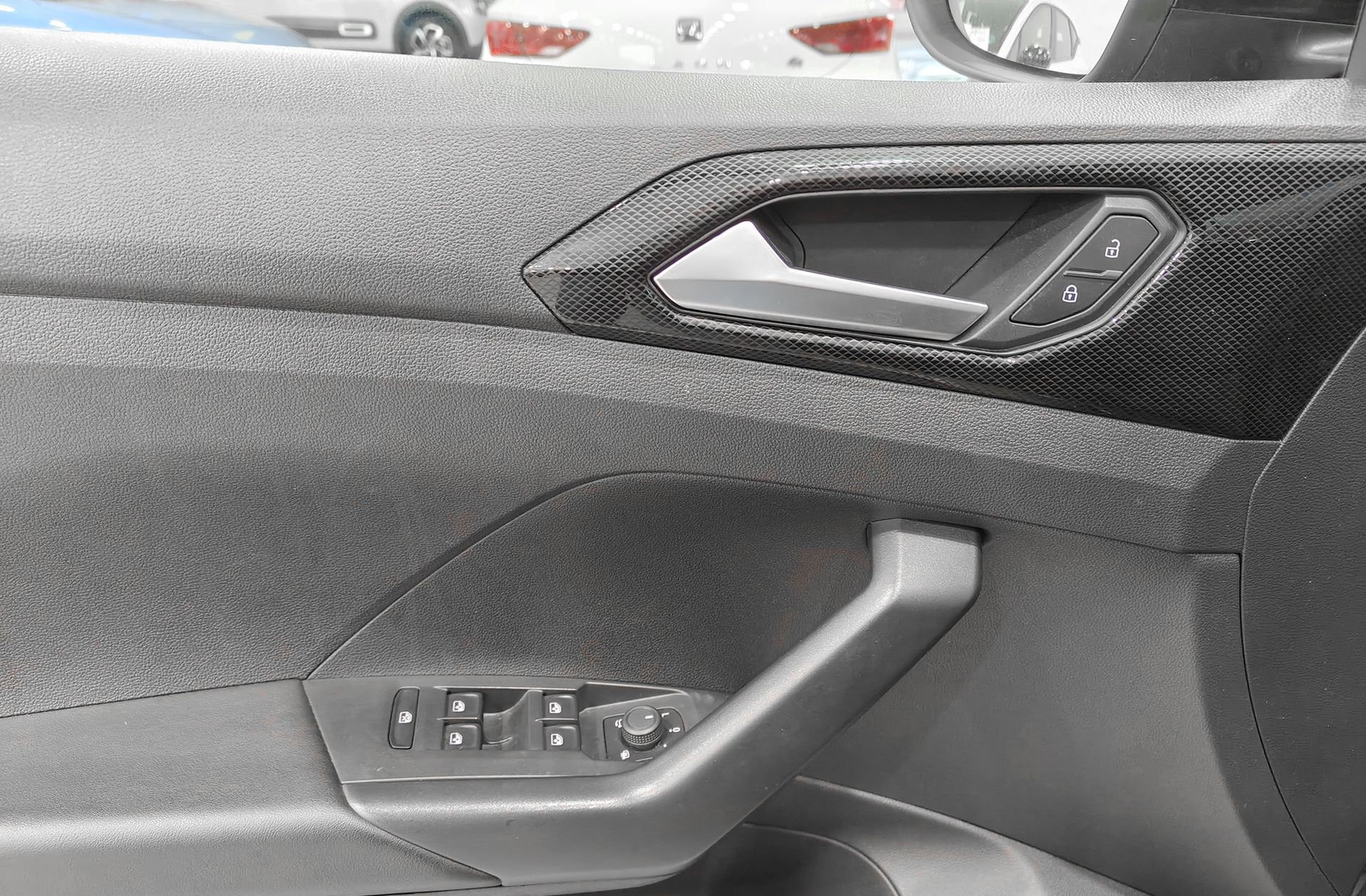 Volkswagen T-Cross Life 1.0 TSI DSG - foto 34