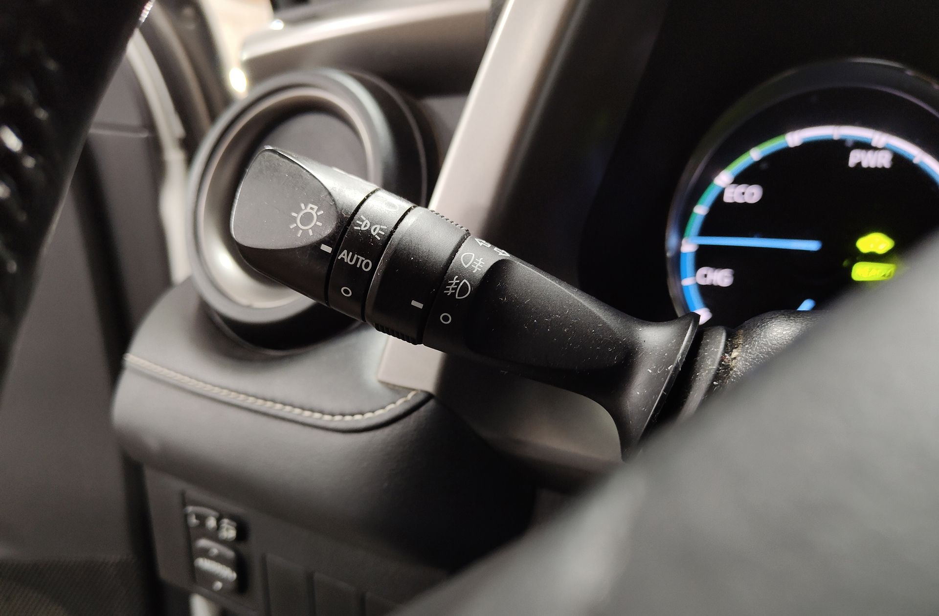 Toyota RAV4 2.5l hybrid Advance Pack Drive 2WD - foto 23