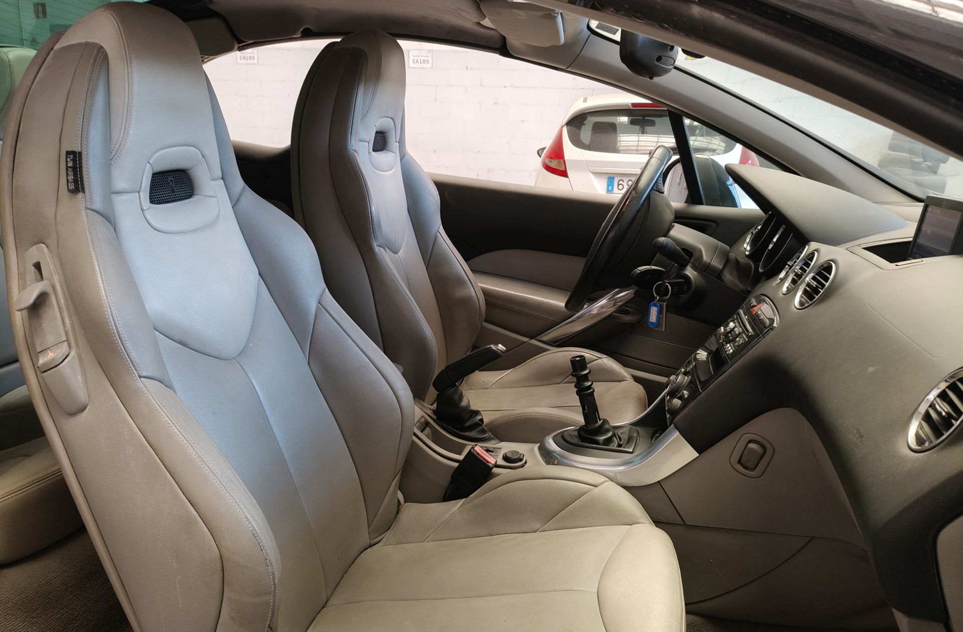 Peugeot 308 CC 1.6 THP Edition Limitada - foto 13