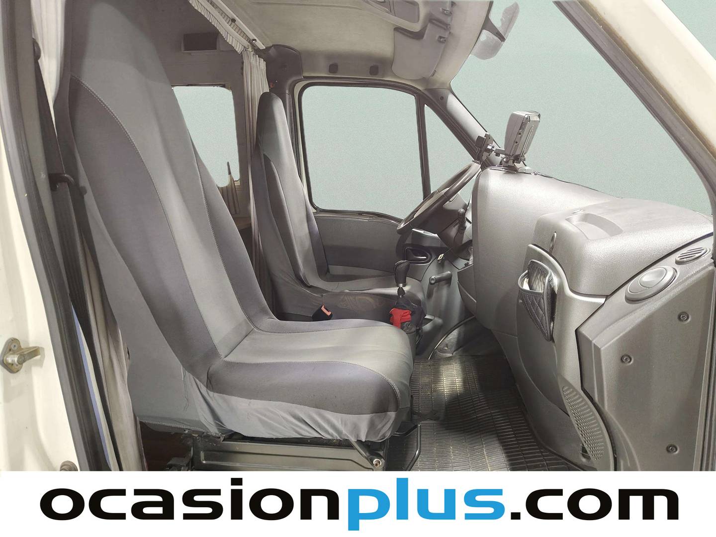 Foto Iveco Daily Iveco Daily Furgon 35 S 11 3300/2100 RS (105 CV)