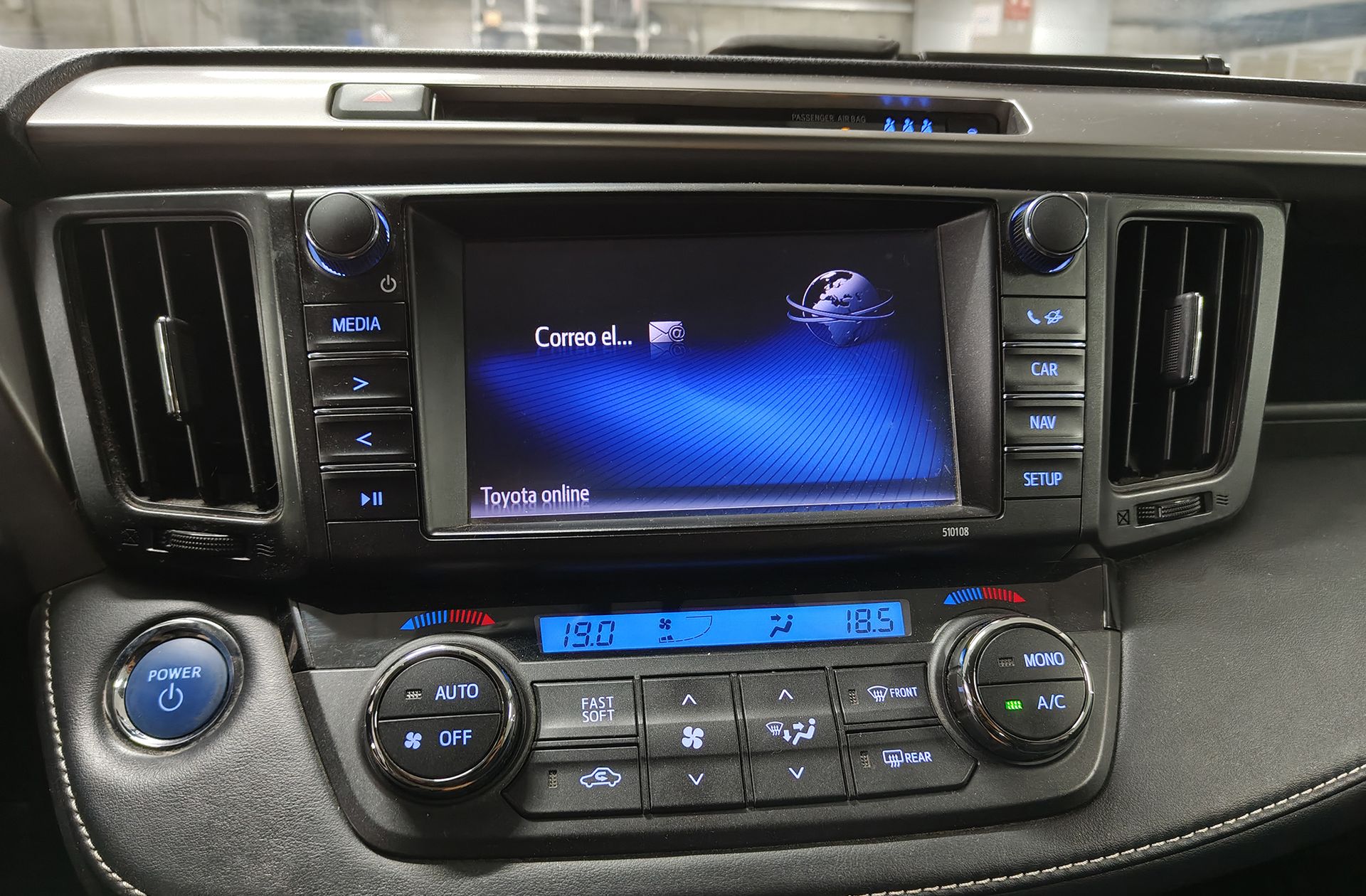 Toyota RAV4 2.5l hybrid Advance Pack Drive 2WD - foto 28