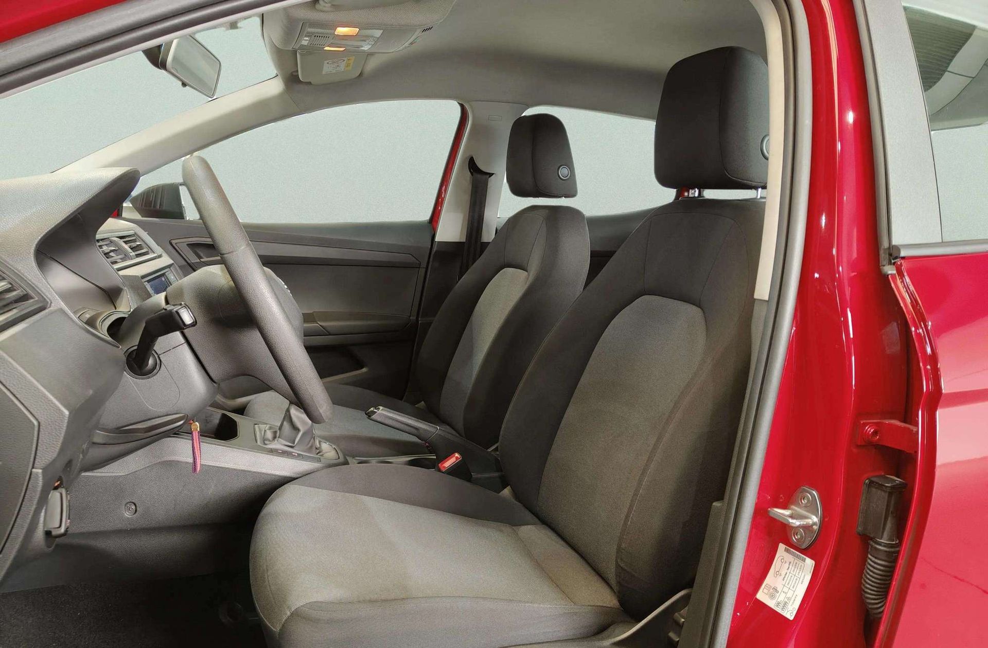 SEAT Ibiza 1.0 MPI Reference - foto 11