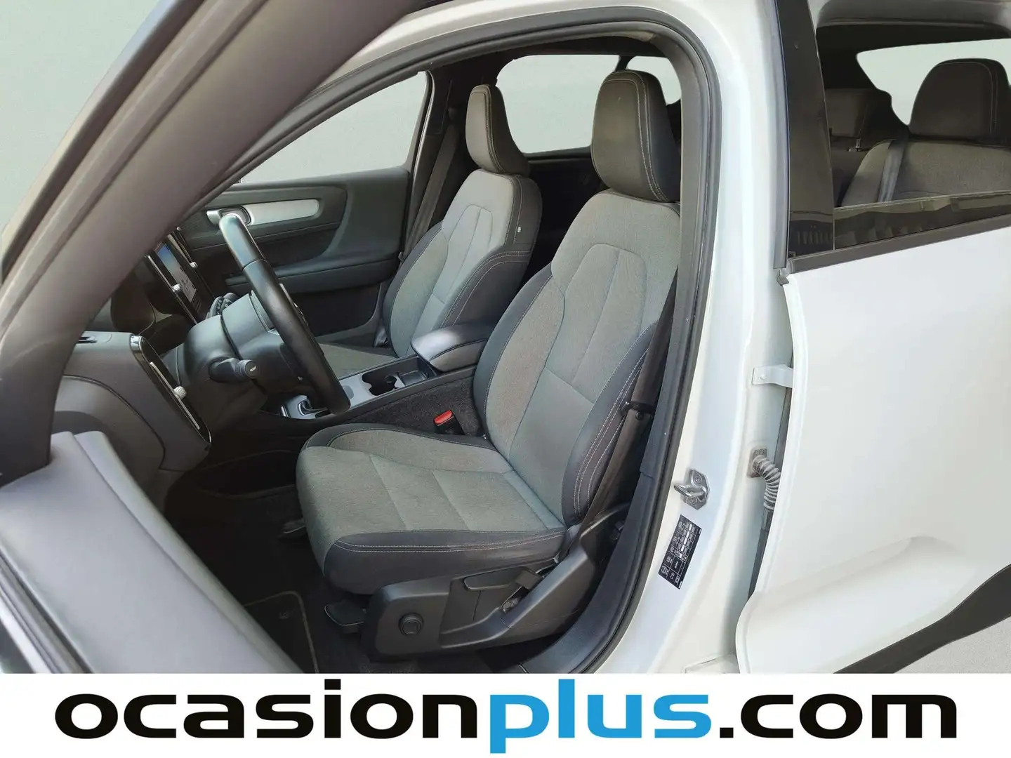 Foto Volvo XC40 Volvo XC40 T3 Momentum Pro  (163 CV)