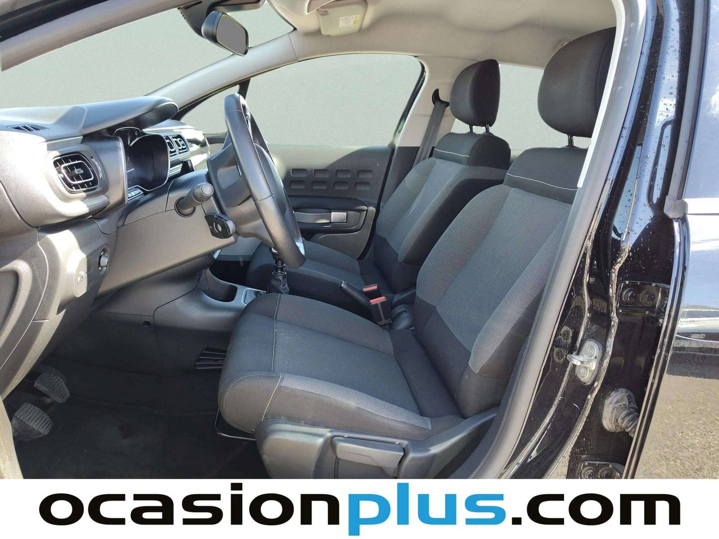 Foto asientos delanteros Citroën C3 Citroën C3 PureTech 110 S&S Shine (110 CV)