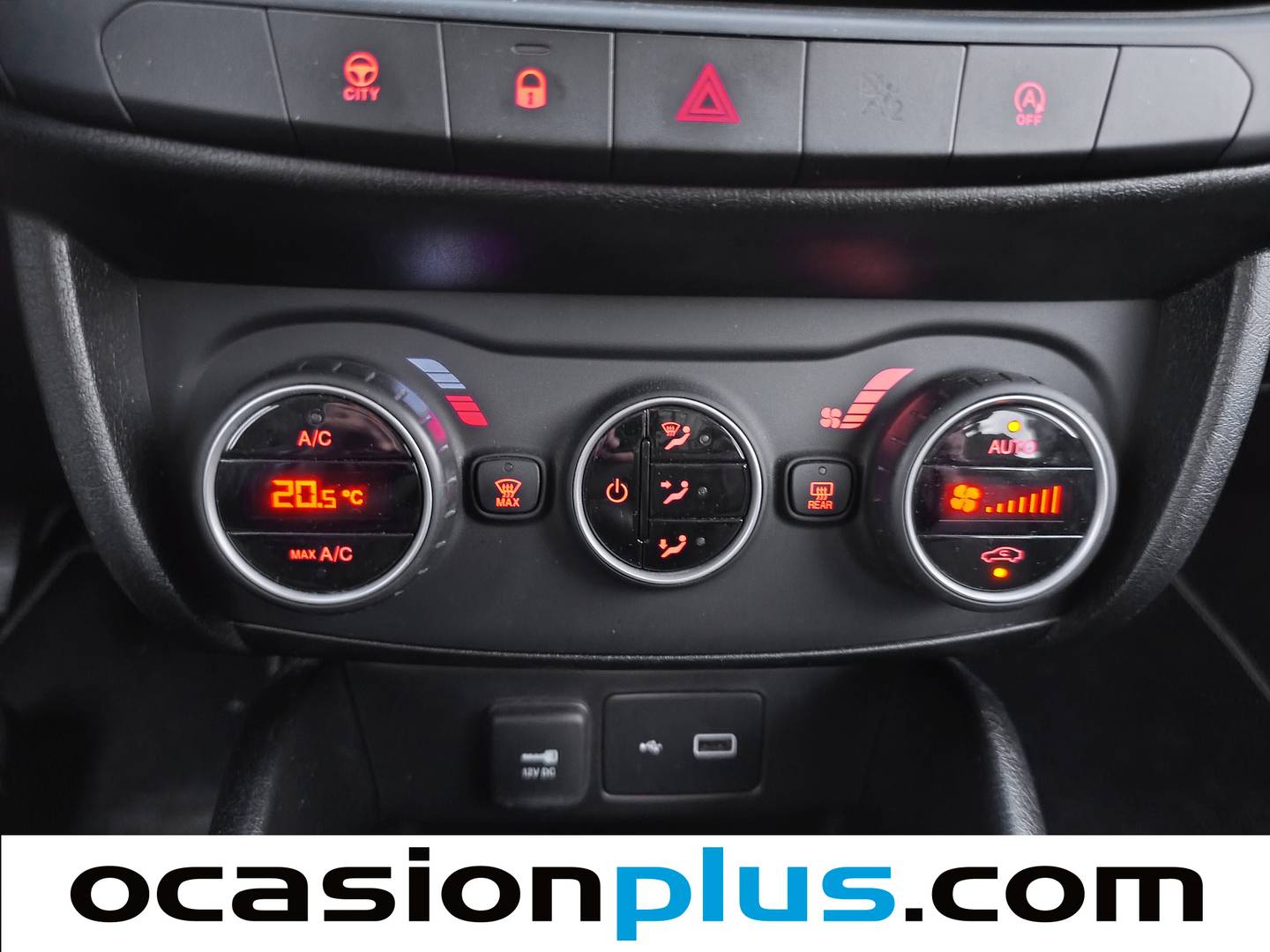 Extras y acabados del Fiat Tipo Fiat Tipo 1.4 T-Jet Mirror (120 CV)