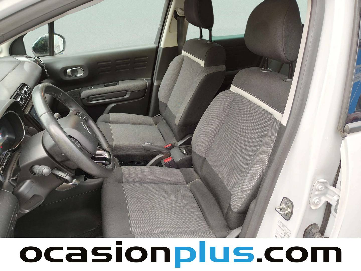 Foto asientos delanteros Citroën C3 Aircross Citroën C3 Aircross BlueHDi 110 S&S Shine (110 CV)
