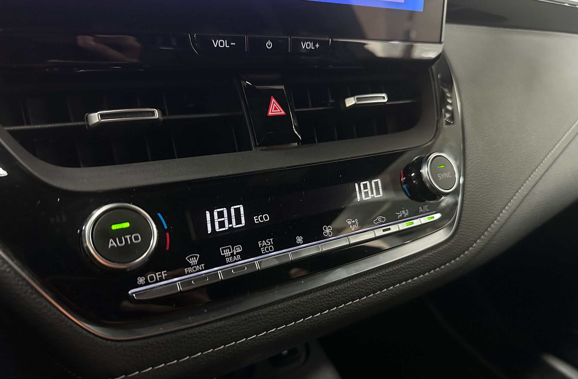 Toyota Corolla 140H Style Edition - foto 34