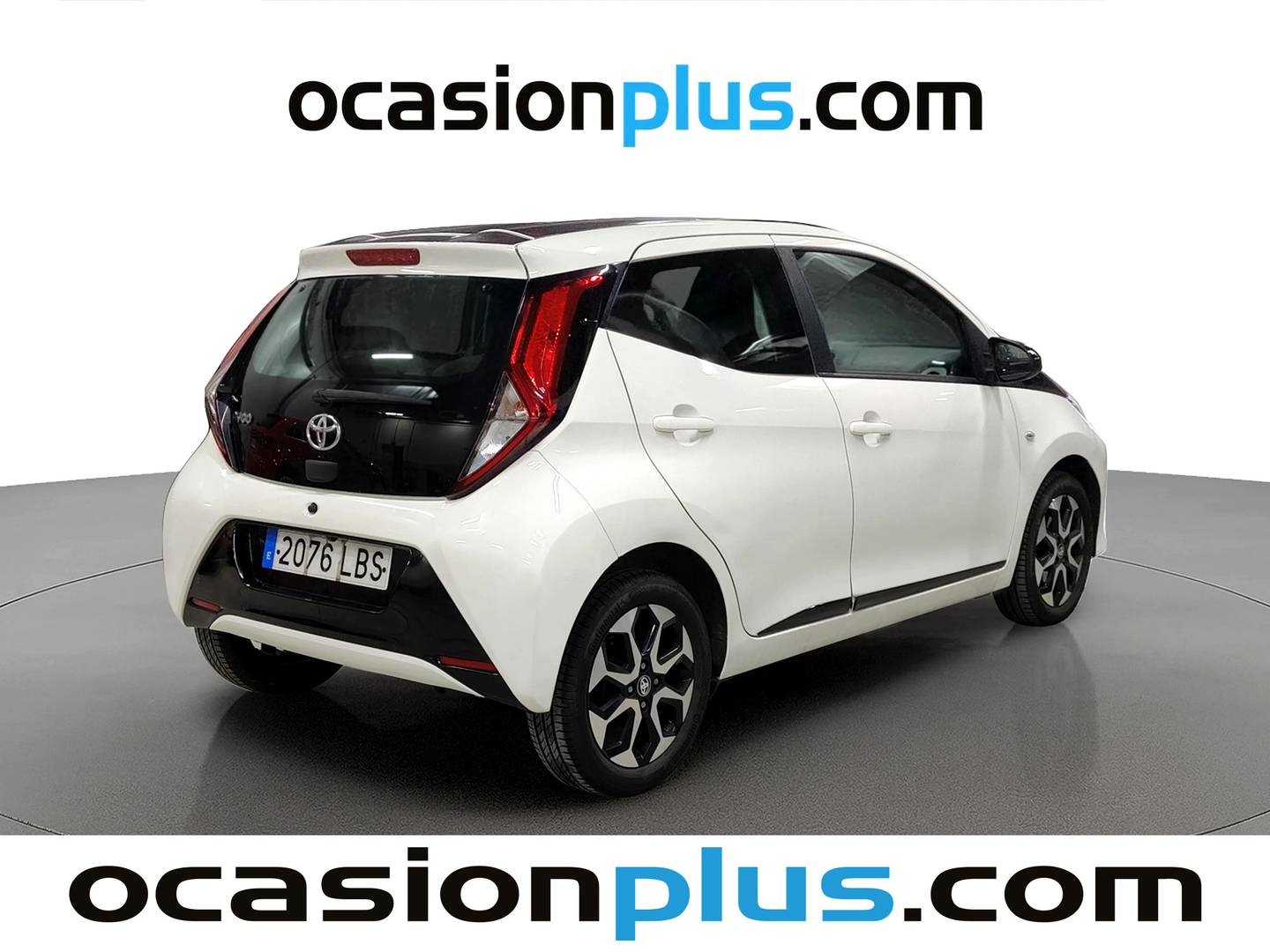 Foto trasera Toyota Aygo Toyota Aygo 1.0 70 x-play (72 CV) derecha