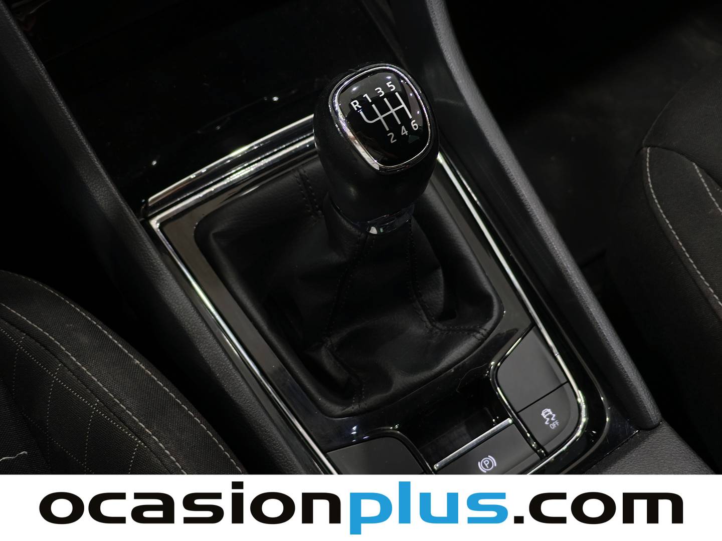 Skoda Karoq Skoda Karoq 1.0 TSI Ambition (115 CV) de segunda mano