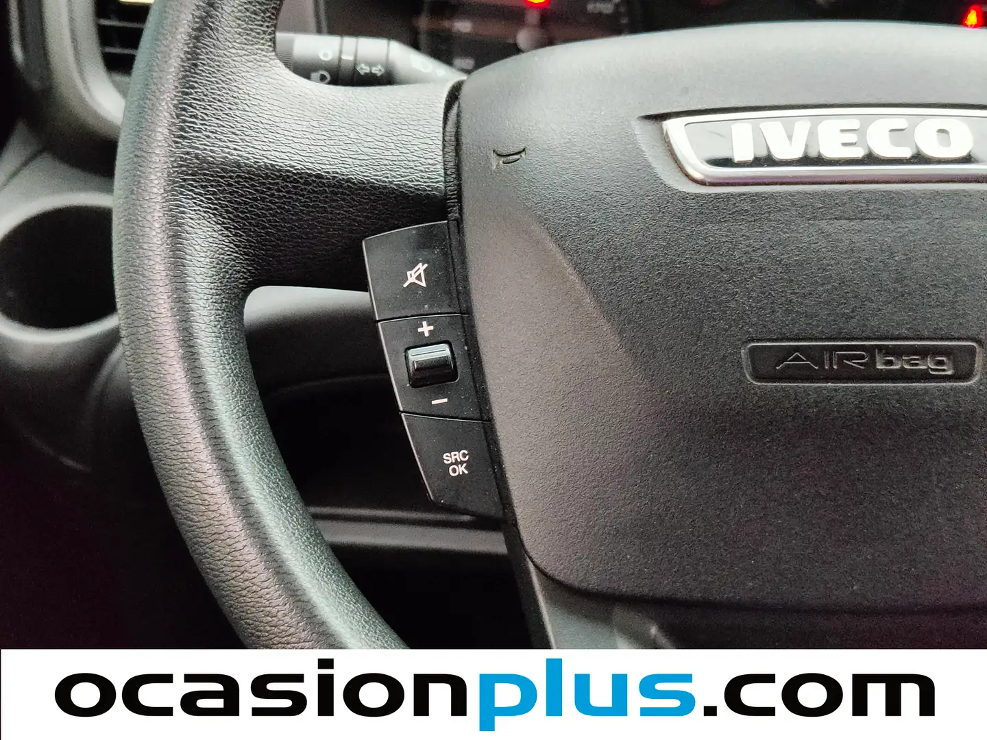 Foto Iveco Daily Iveco Daily 2.3 TD 35S 16 3520/H2 (156 CV) Camperizada