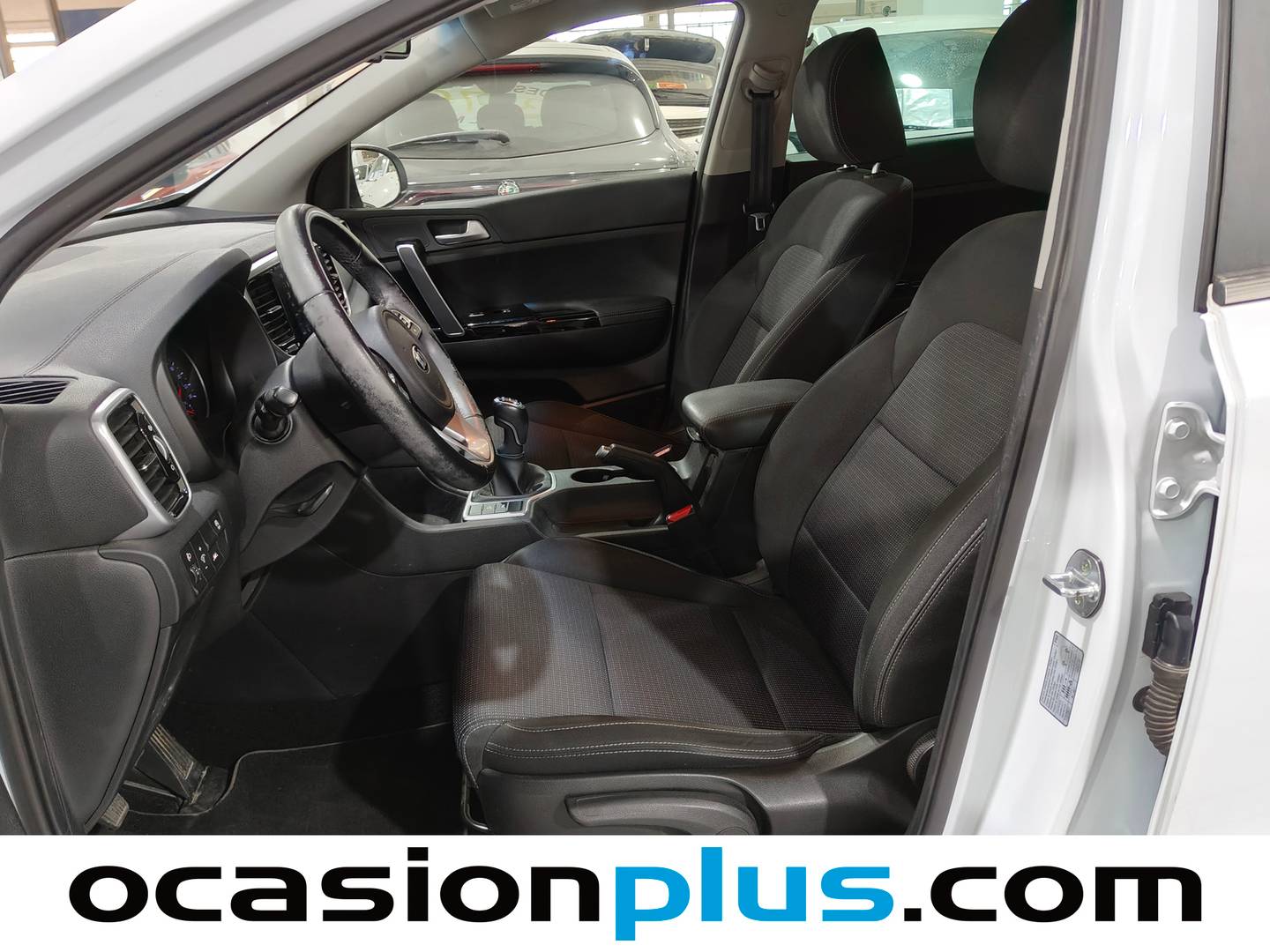 Foto asientos delanteros KIA Sportage KIA Sportage 1.6 MHEV Black Edition (136 CV)