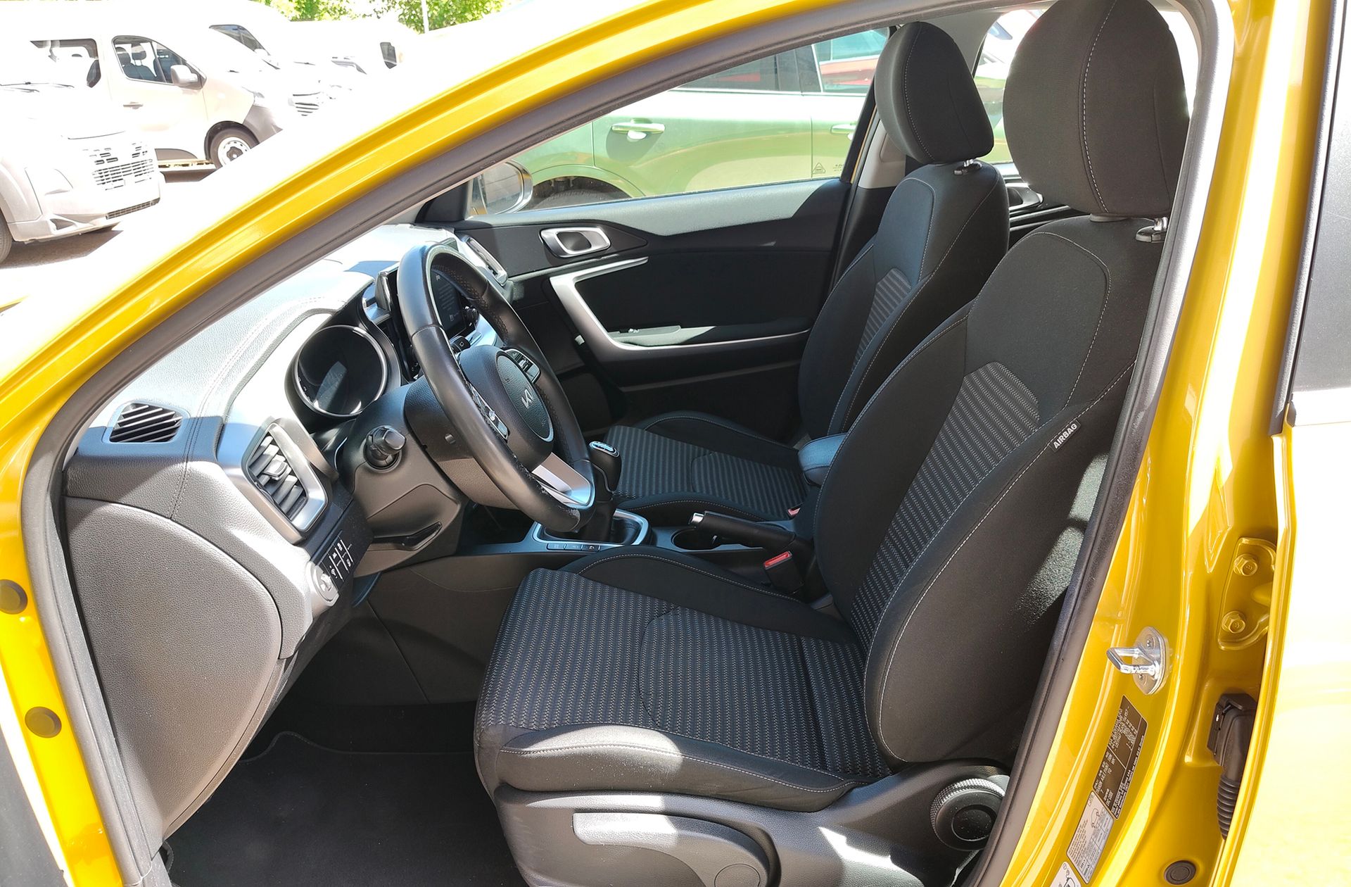 Kia XCeed 1.5 MHEV iMT Drive - foto 10