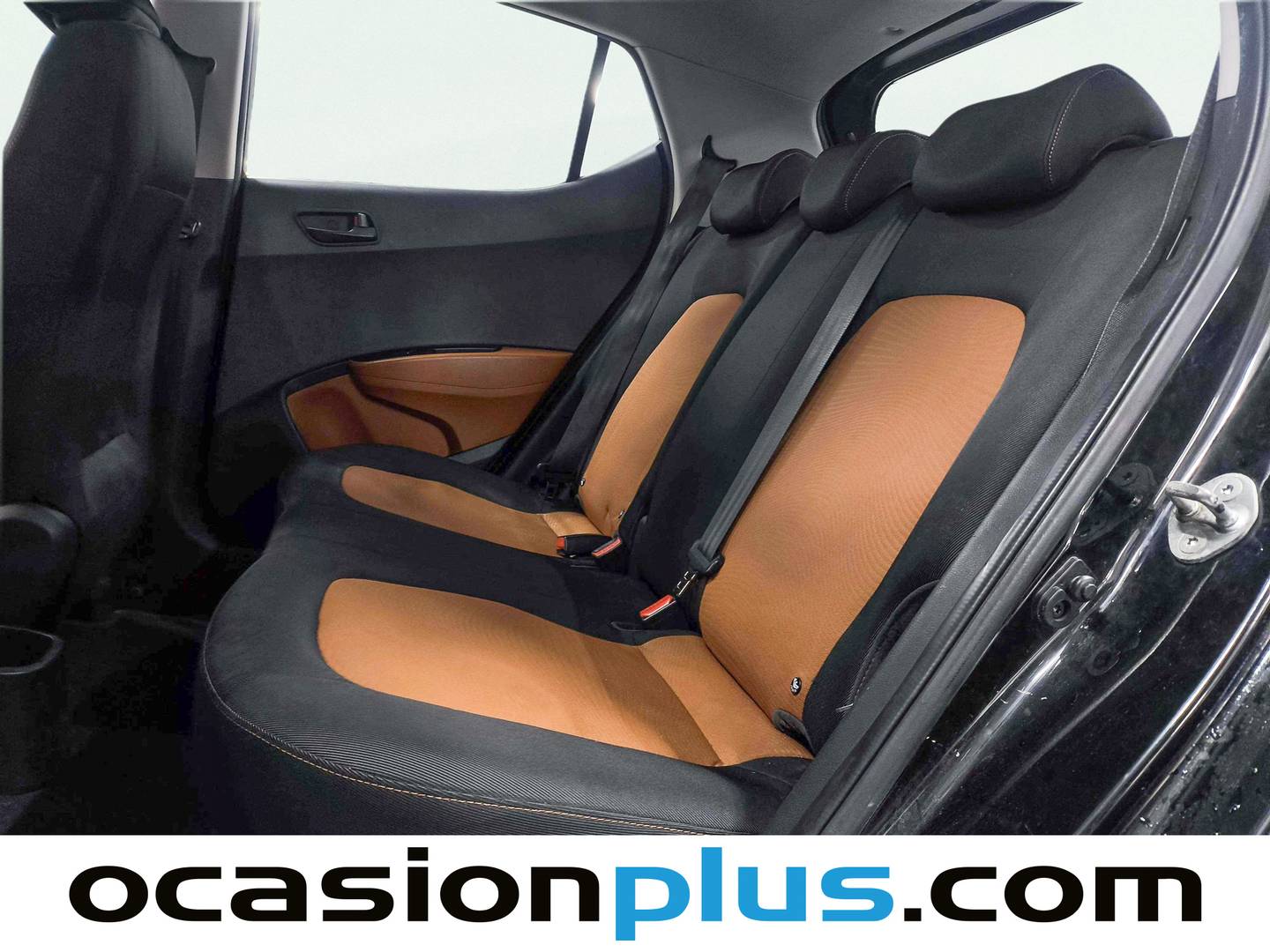 Foto asientos traseros Hyundai i10 Hyundai i10 1.0 Tecno Orange (66 CV)