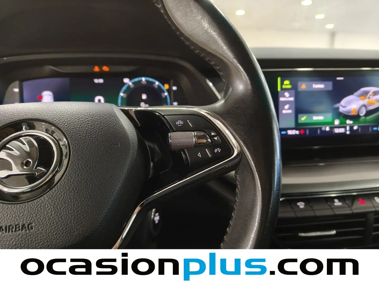 Foto Skoda Octavia Skoda Octavia 2.0 TDI Ambition DSG (150 CV)