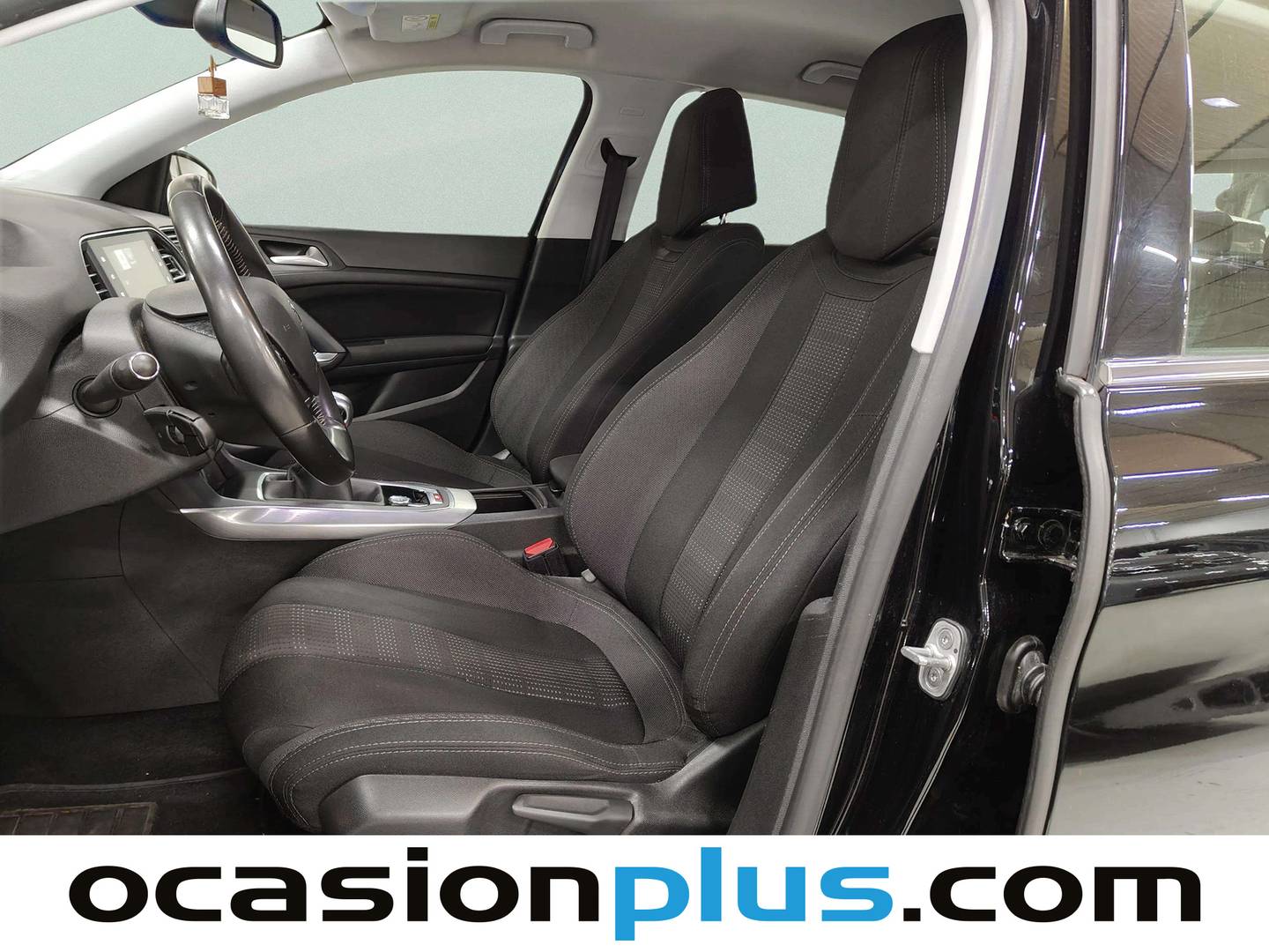 Foto asientos delanteros Peugeot 308 Peugeot 308 PureTech 130 S&S Allure (130 CV)