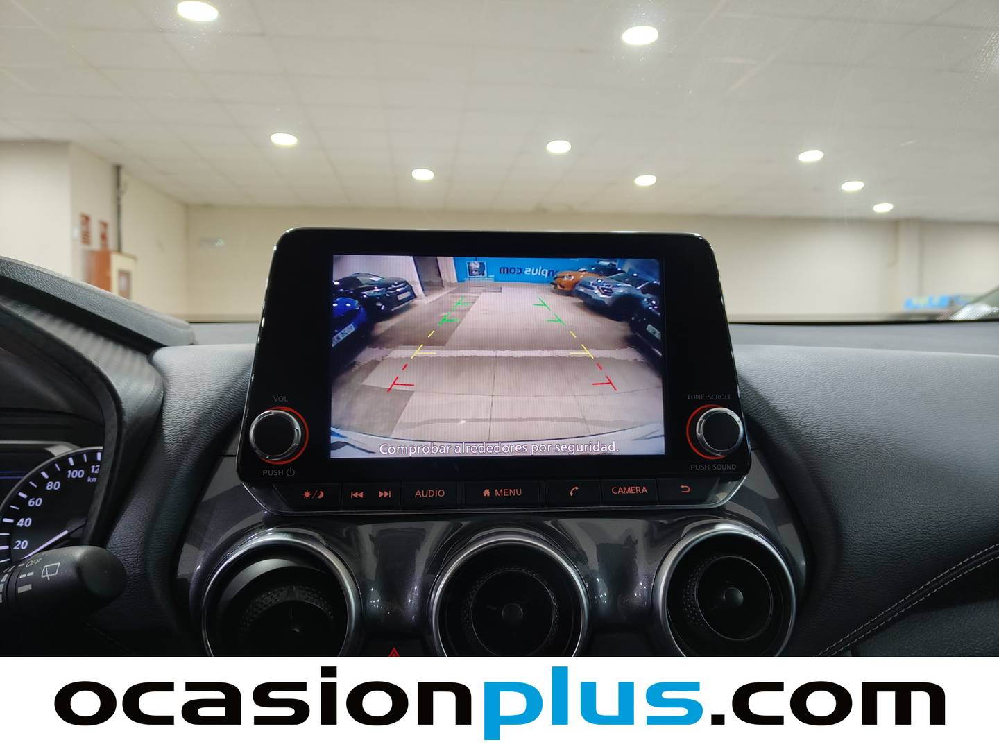 Equipamiento del Nissan JUKE Nissan Juke DIG-T N-Connecta 4x2 (114 CV)