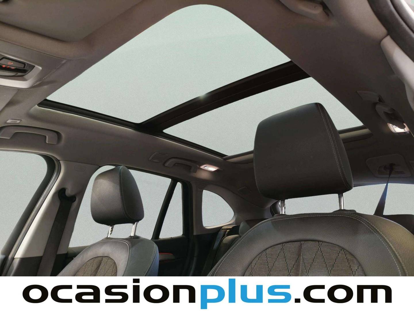 Extras y acabados del BMW X1 BMW X1 sDrive18d Business (150 CV)