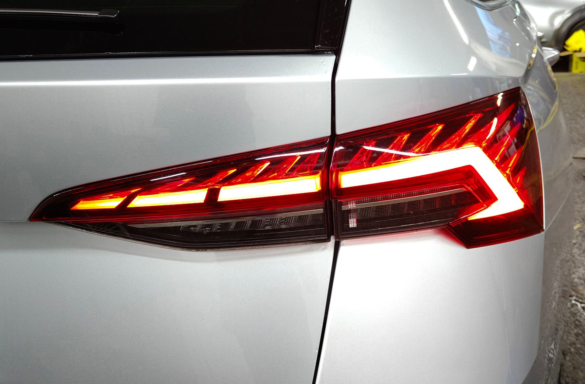 Škoda Octavia Combi 1.5 TSI m-HEV Selection DSG - foto 17