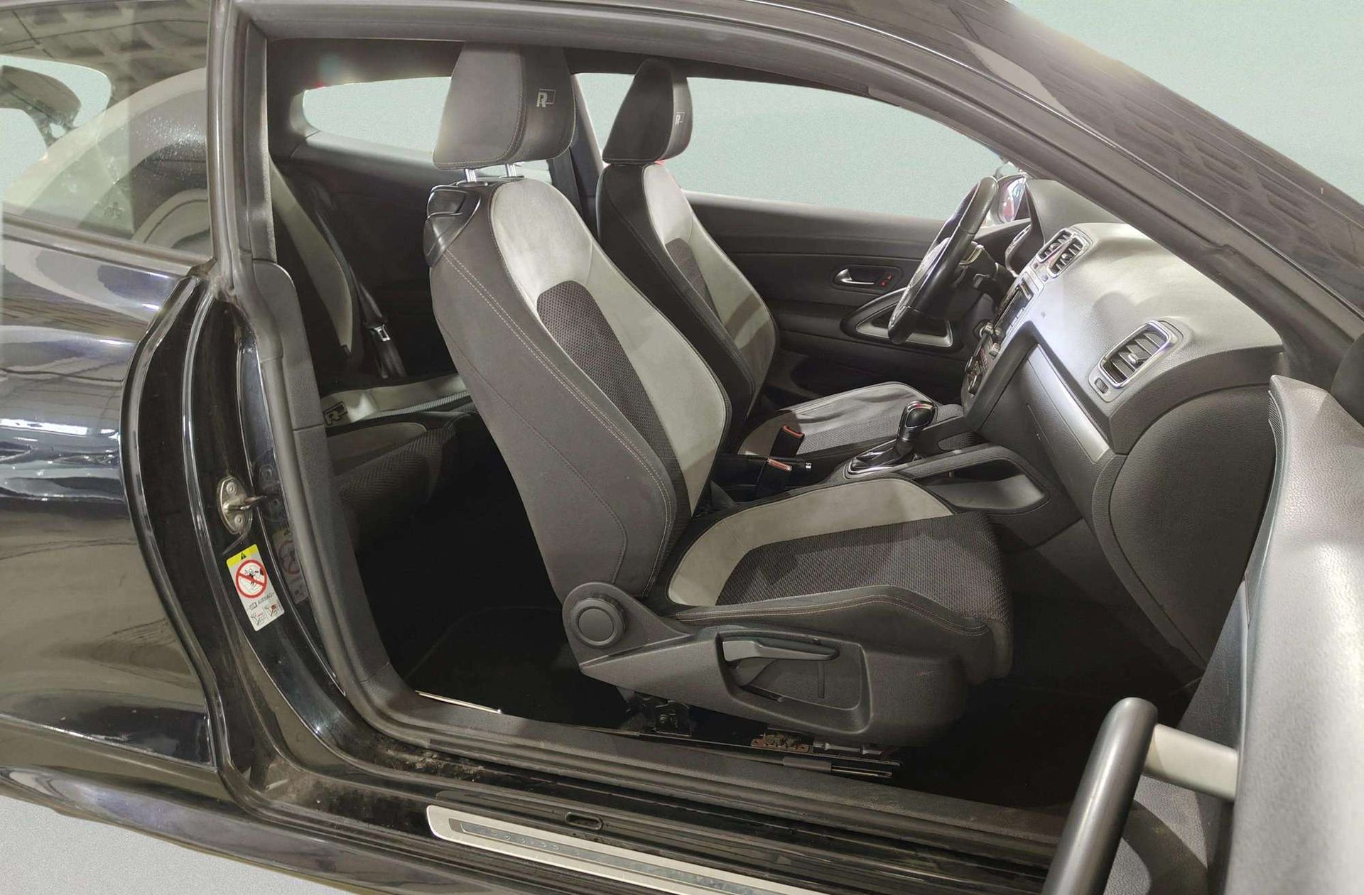 Volkswagen Scirocco 1.4 TSI DSG Pack R-Line - foto 17