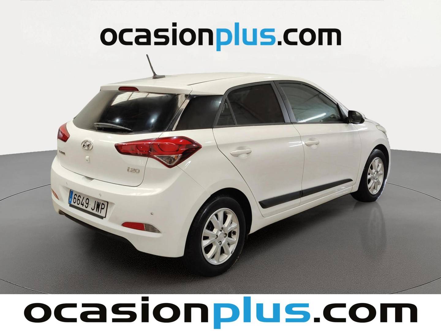 Foto trasera Hyundai i20 Hyundai i20 1.2 MPI Klass Go! Nav (85 CV) derecha